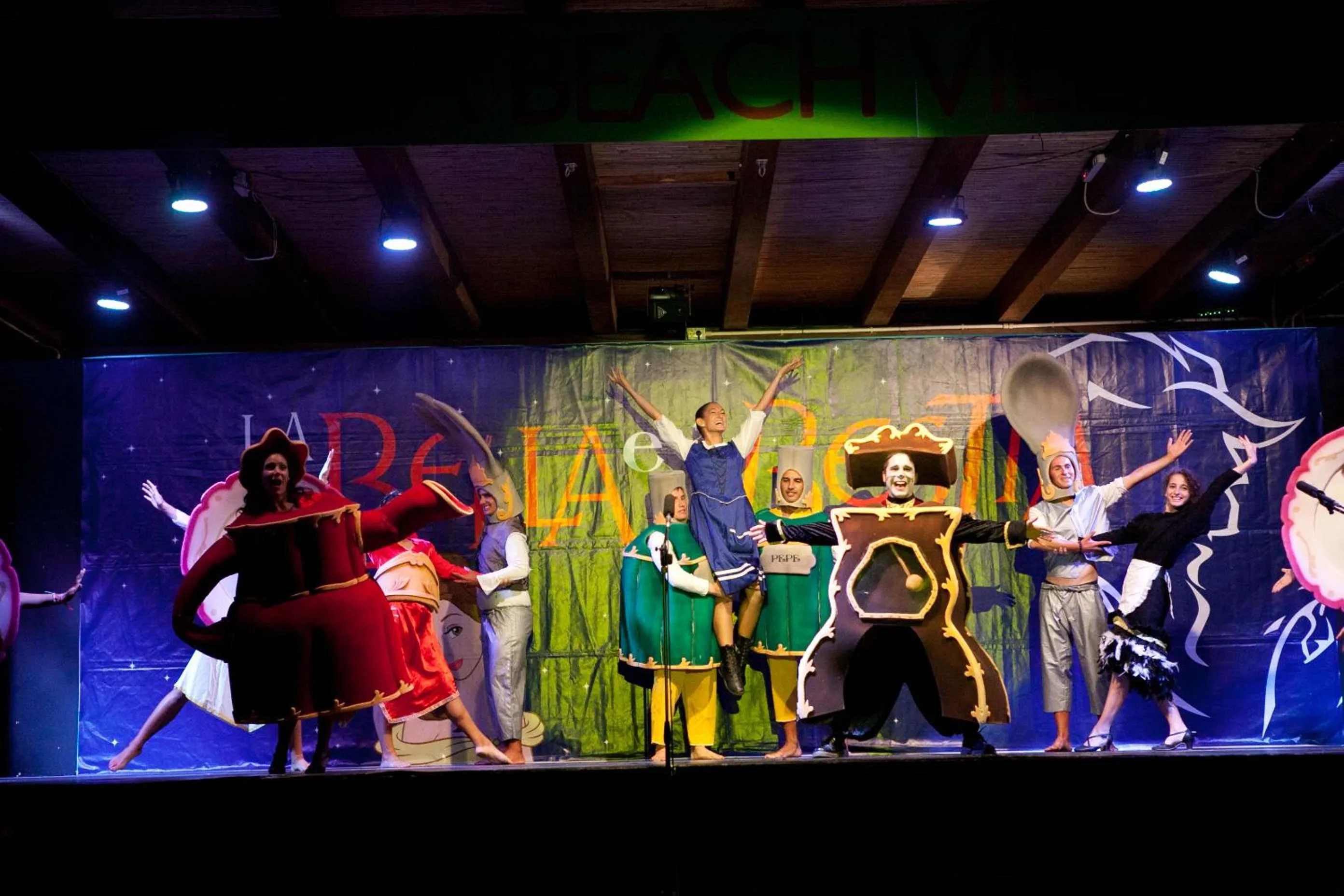 Evening entertainment in Club Esse Gallura