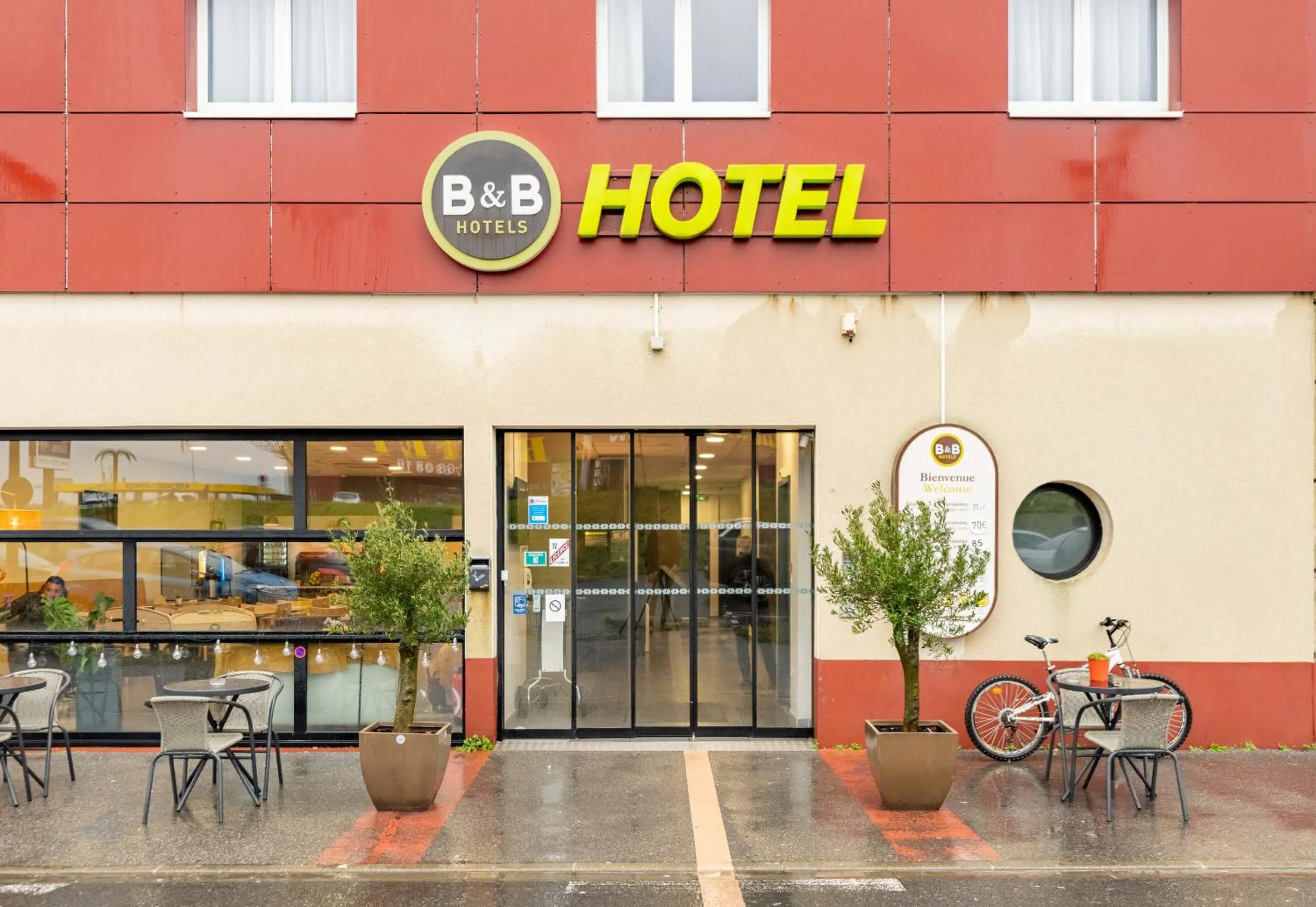 Property building in B&B HOTEL Maubeuge-Louvroil