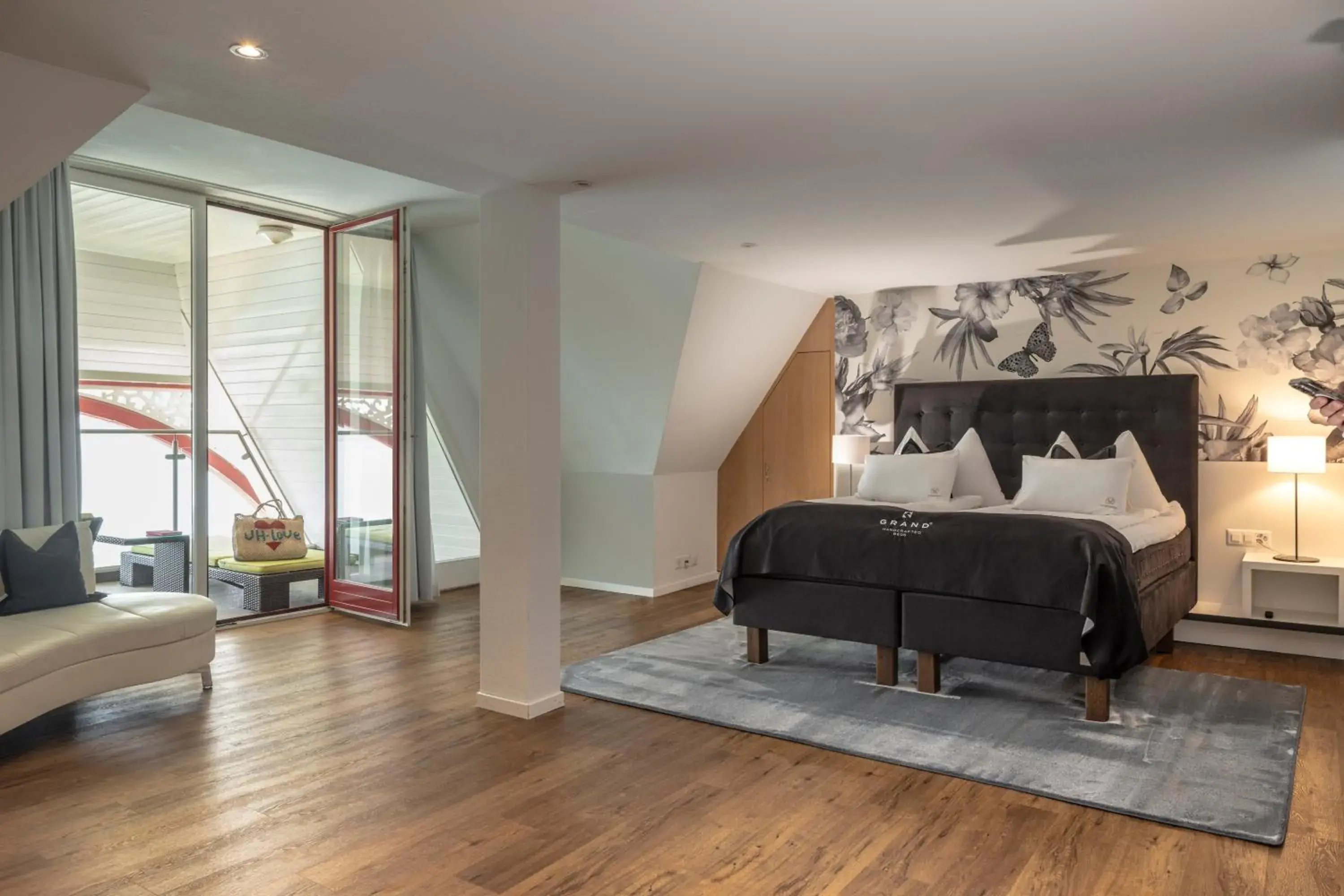 Superior Suite in Hotel Vitznauerhof - Lifestyle Hideaway at Lake Lucerne Superior Suite in Hotel Vitznauerhof - Lifestyle Hideaway at Lake Lucerne