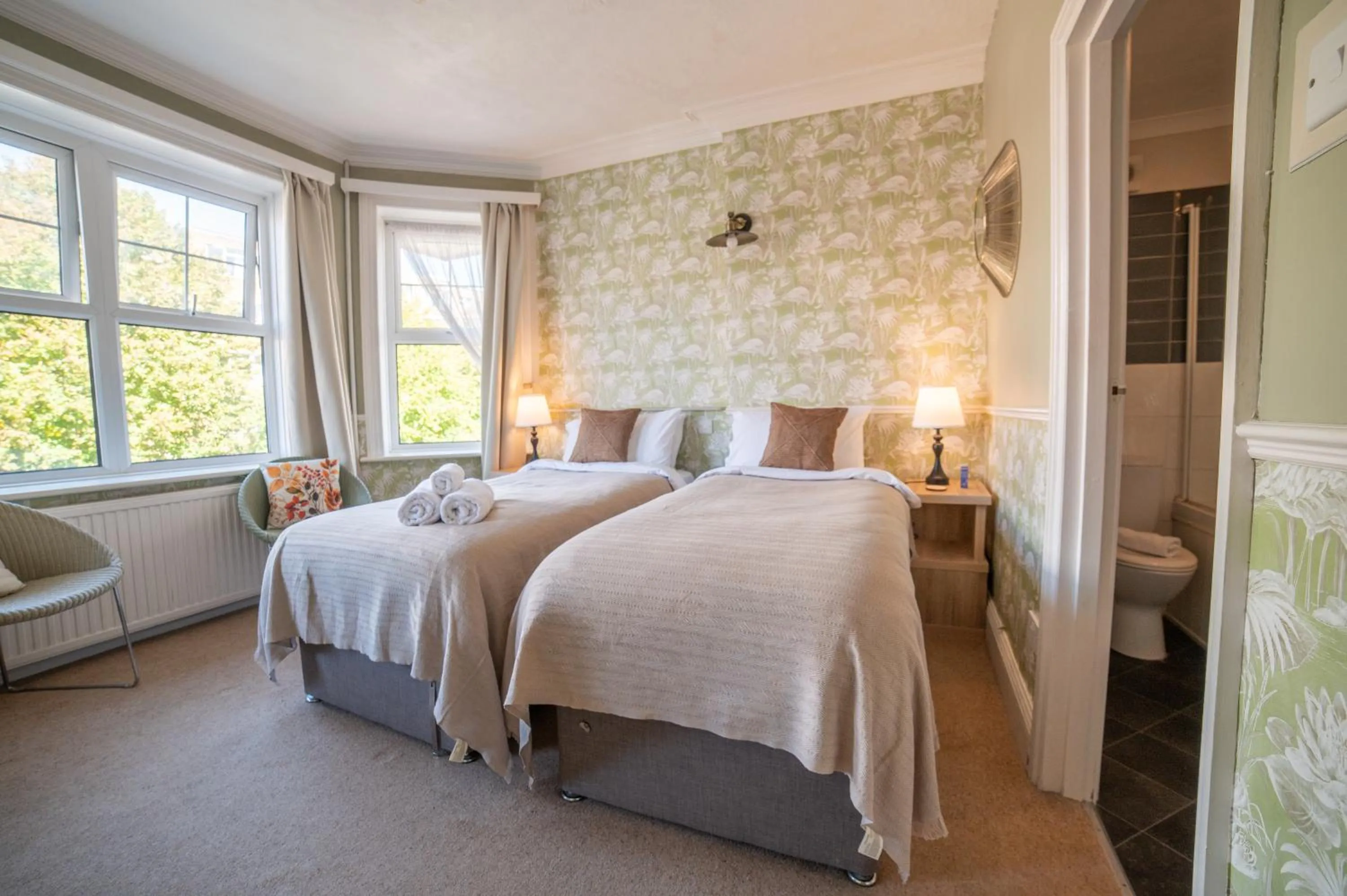 Bedroom, Bed in The Cherry Tree Guest House