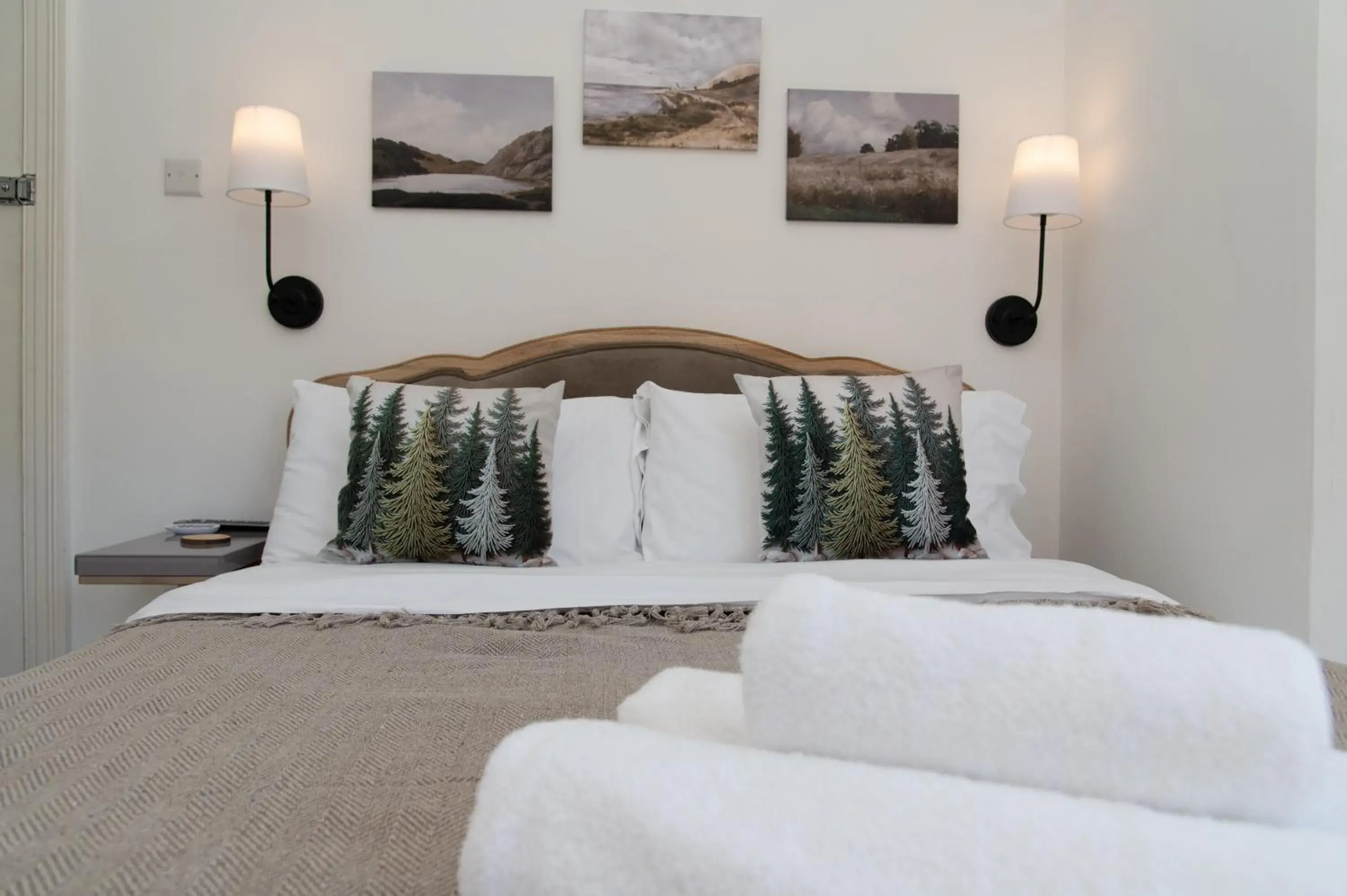 Comfort Double Room in The Cherry Tree Guest House Comfort Double Room in The Cherry Tree Guest House