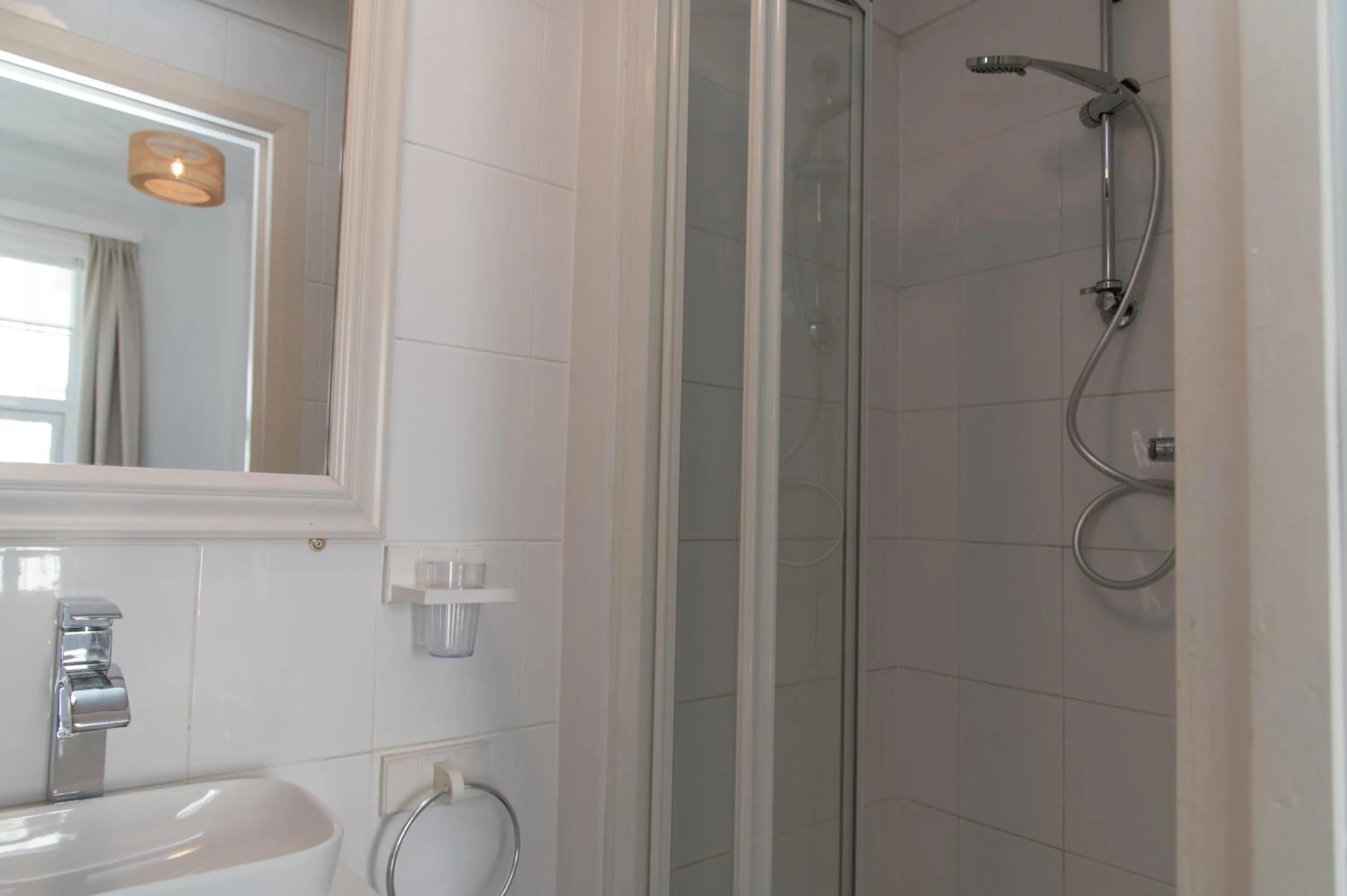 Shower in The Cherry Tree Guest House