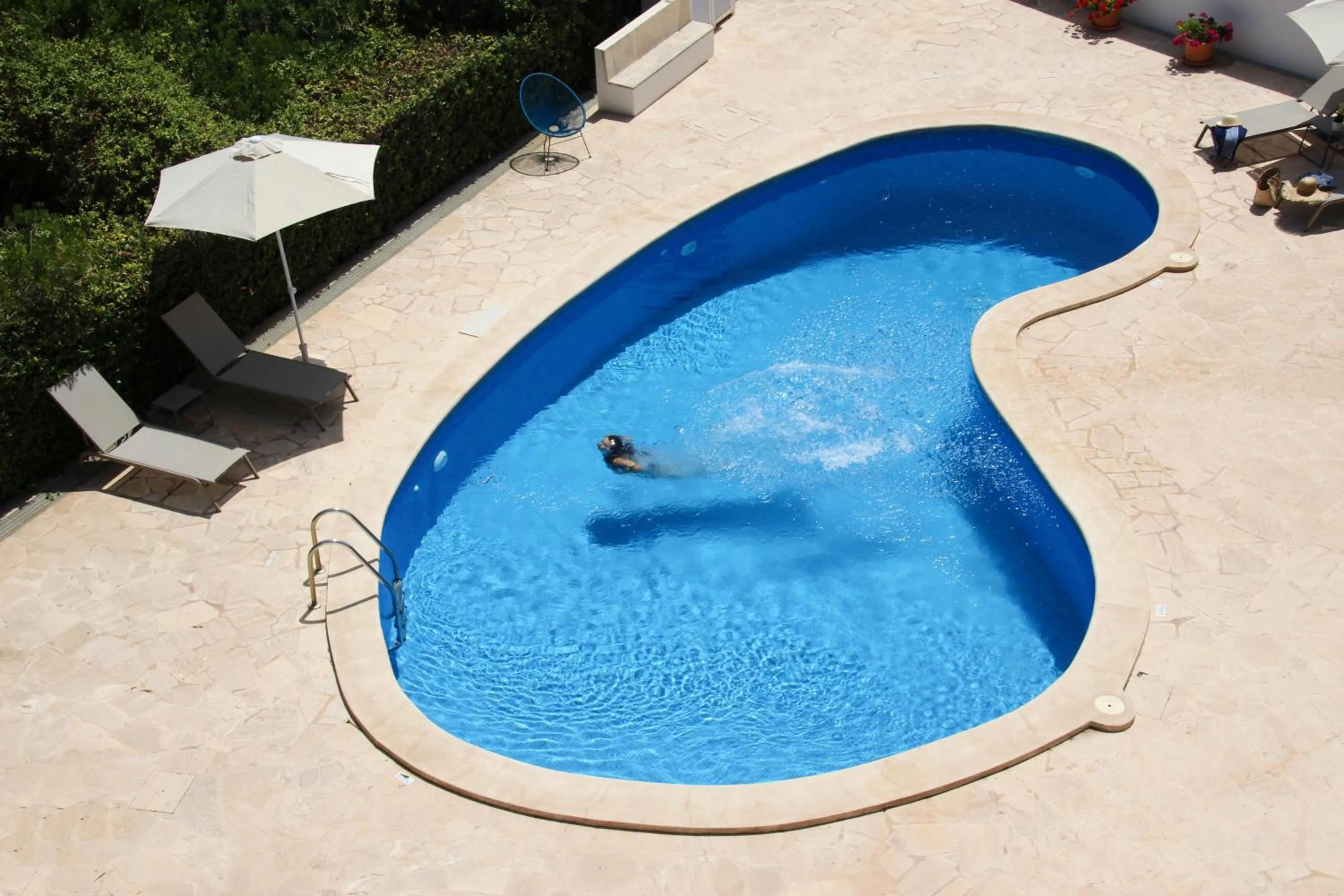 Swimming pool in Aparthotel Niu d´Aus