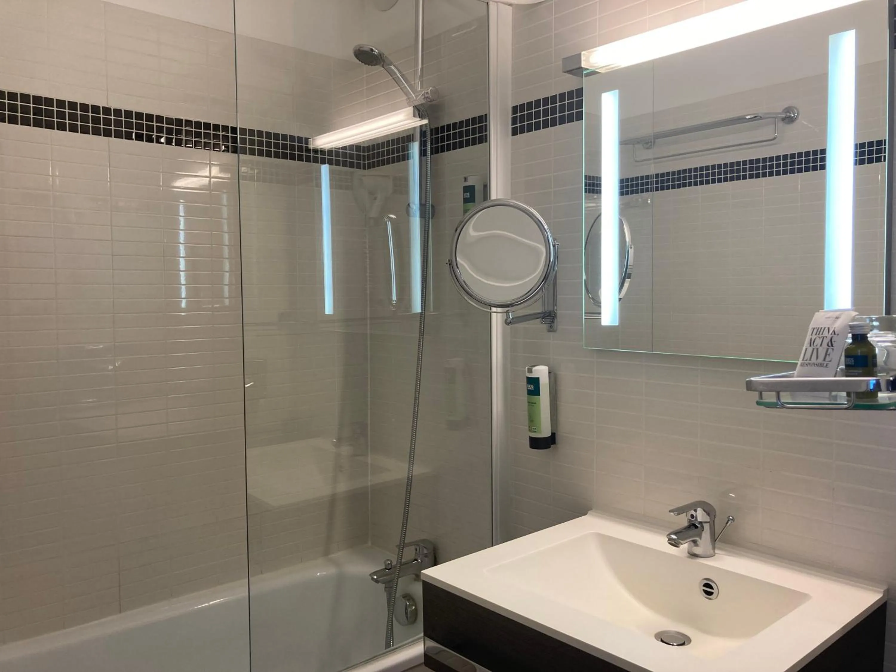 Bathroom in Best Western Hotel Gap