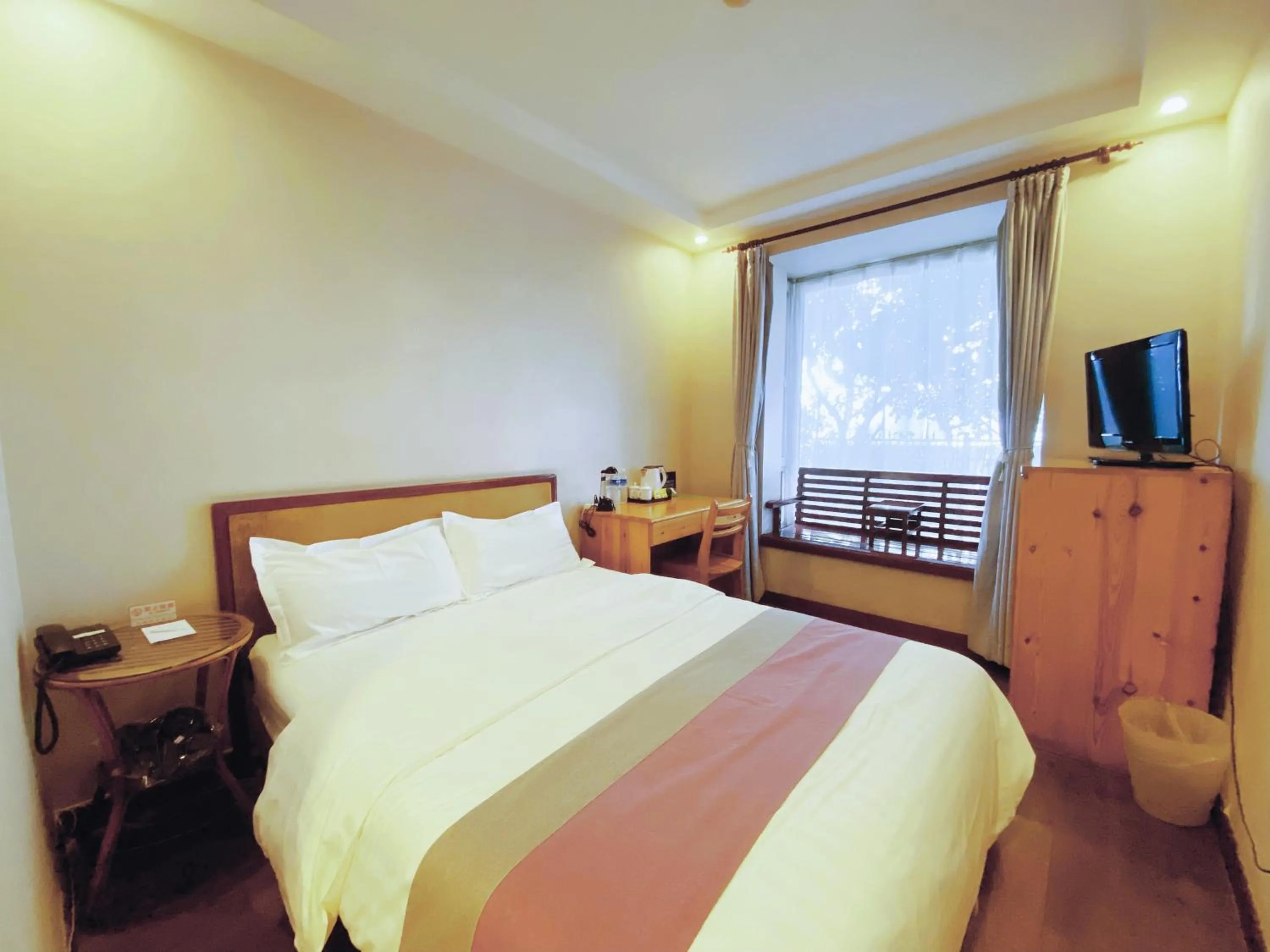 Photo of the whole room, Bed in Beijing RJ Brown City Center Hotel Tian An Men & Forbidden City