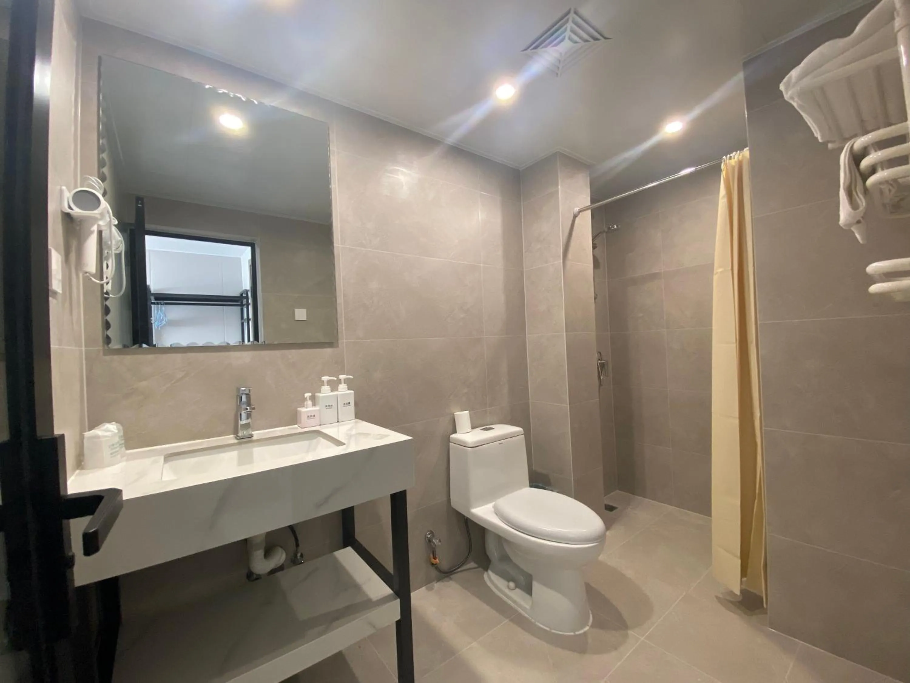 Beijing RJ Brown City Center Hotel Tian An Men & Forbidden City