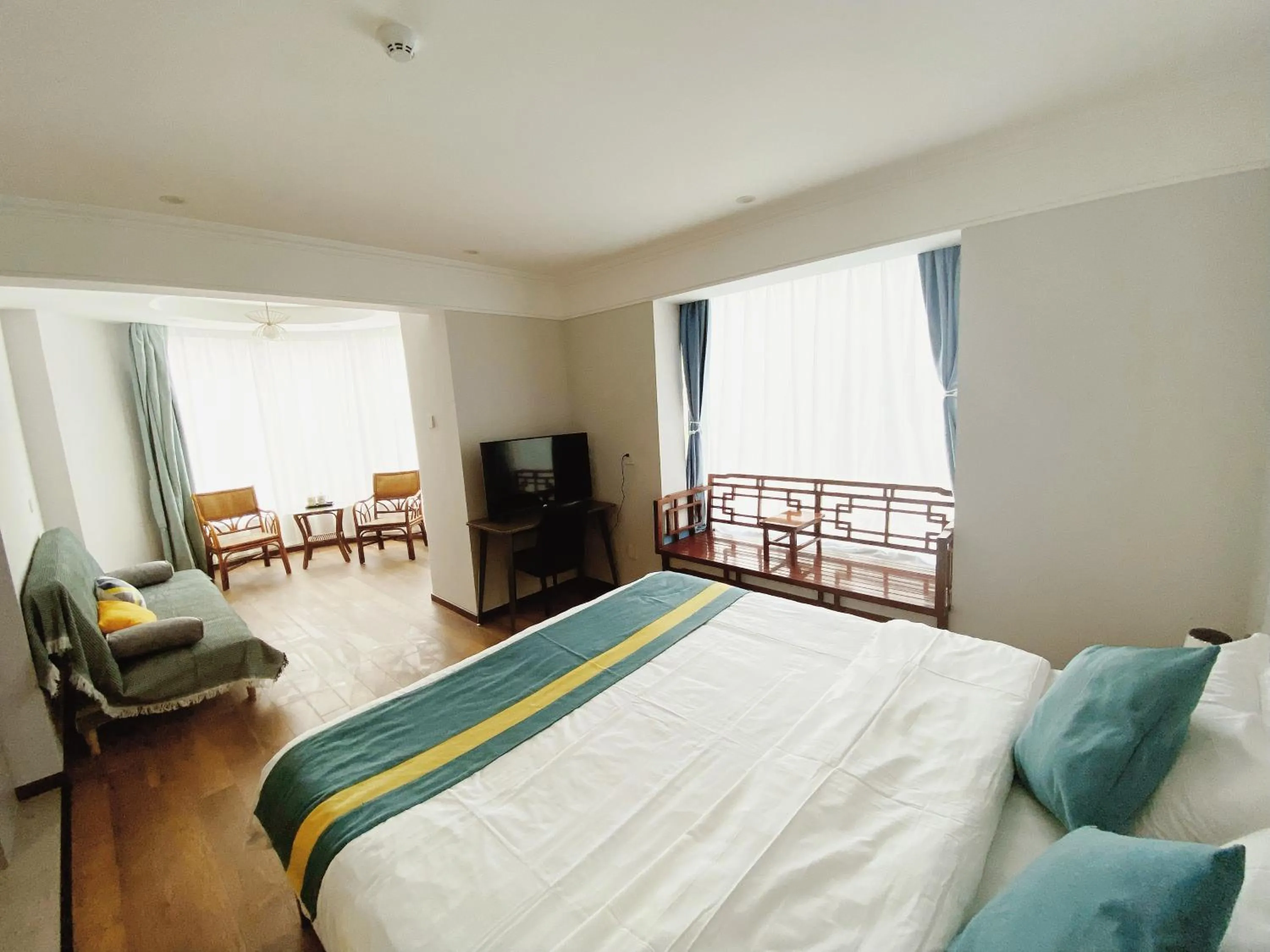 Bedroom, Bed in Beijing RJ Brown City Center Hotel Tian An Men & Forbidden City