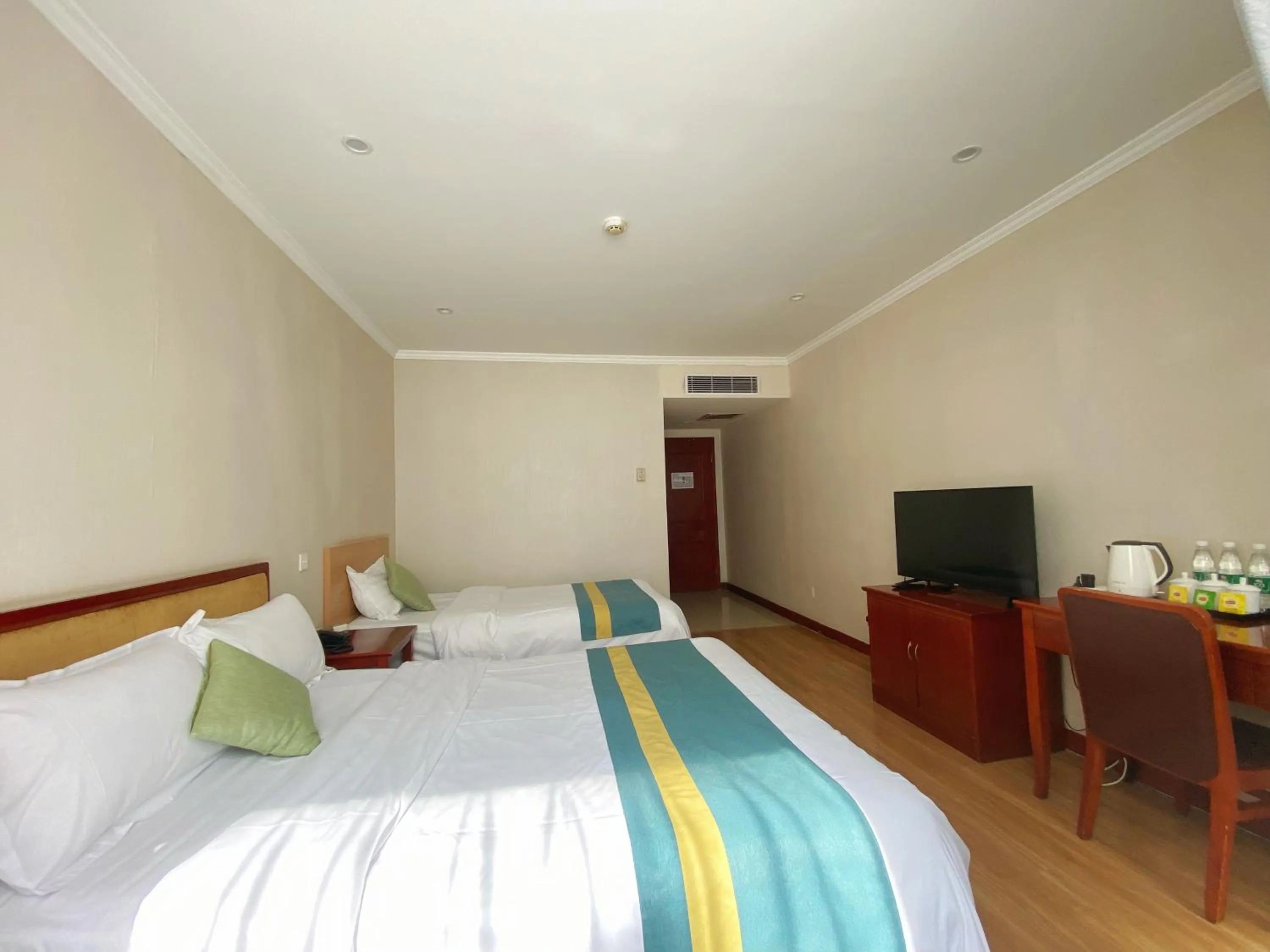 Bed in Beijing RJ Brown City Center Hotel Tian An Men & Forbidden City