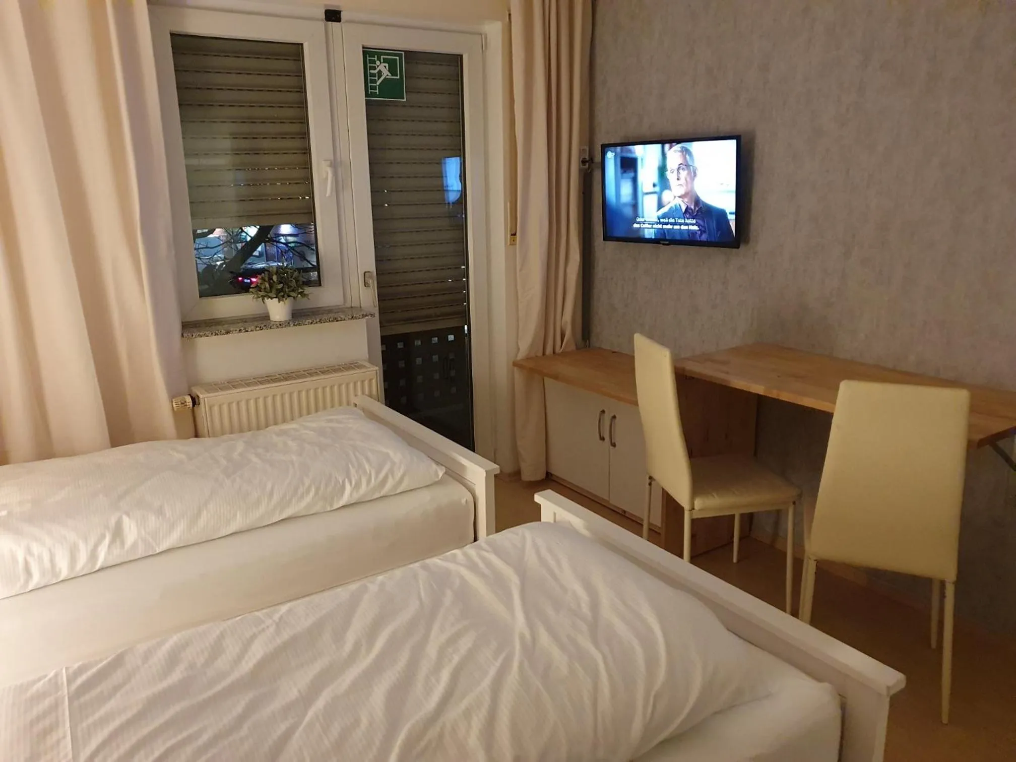 TV and multimedia, Bed in CityPark Hotel