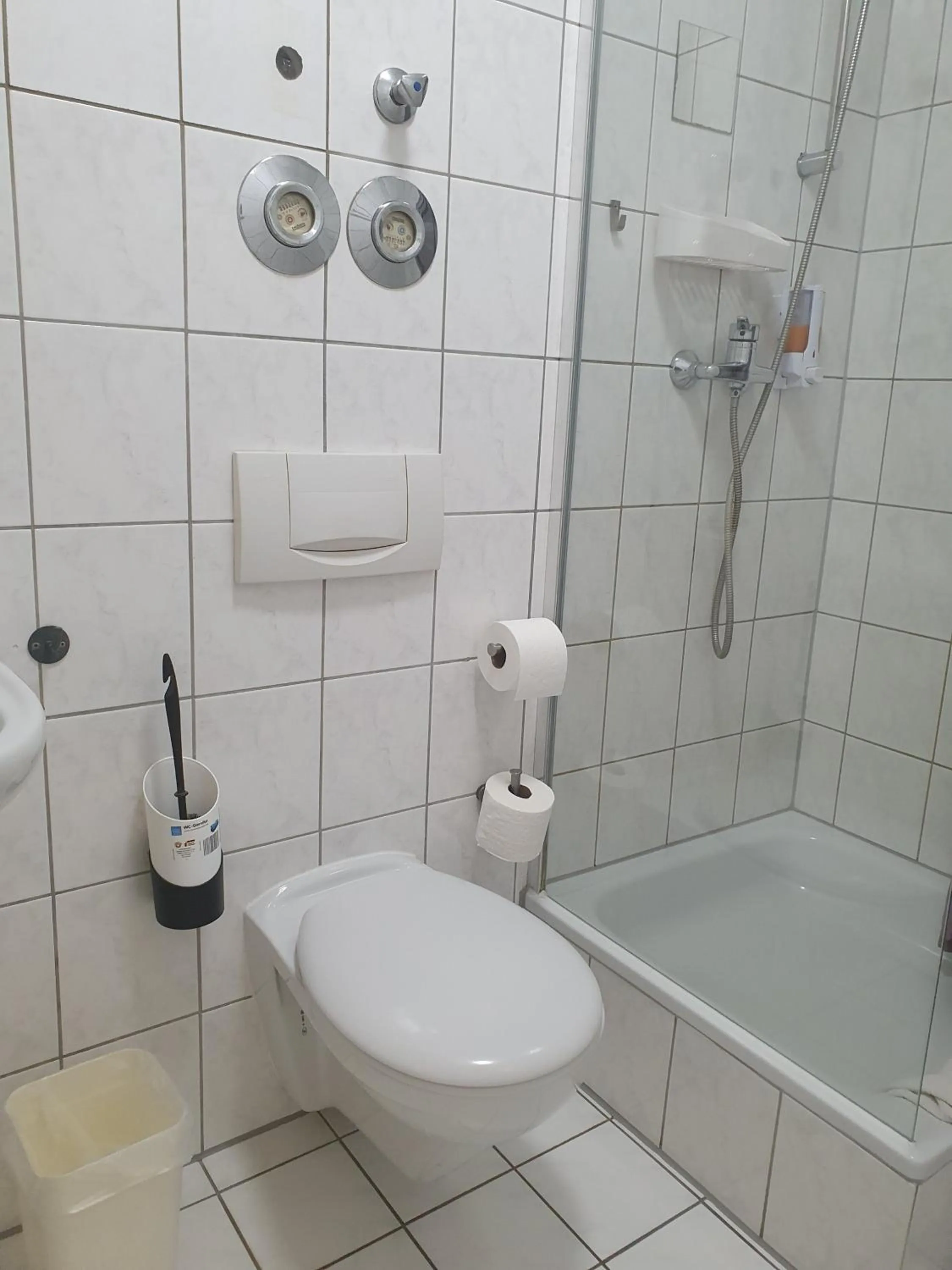 Toilet in CityPark Hotel