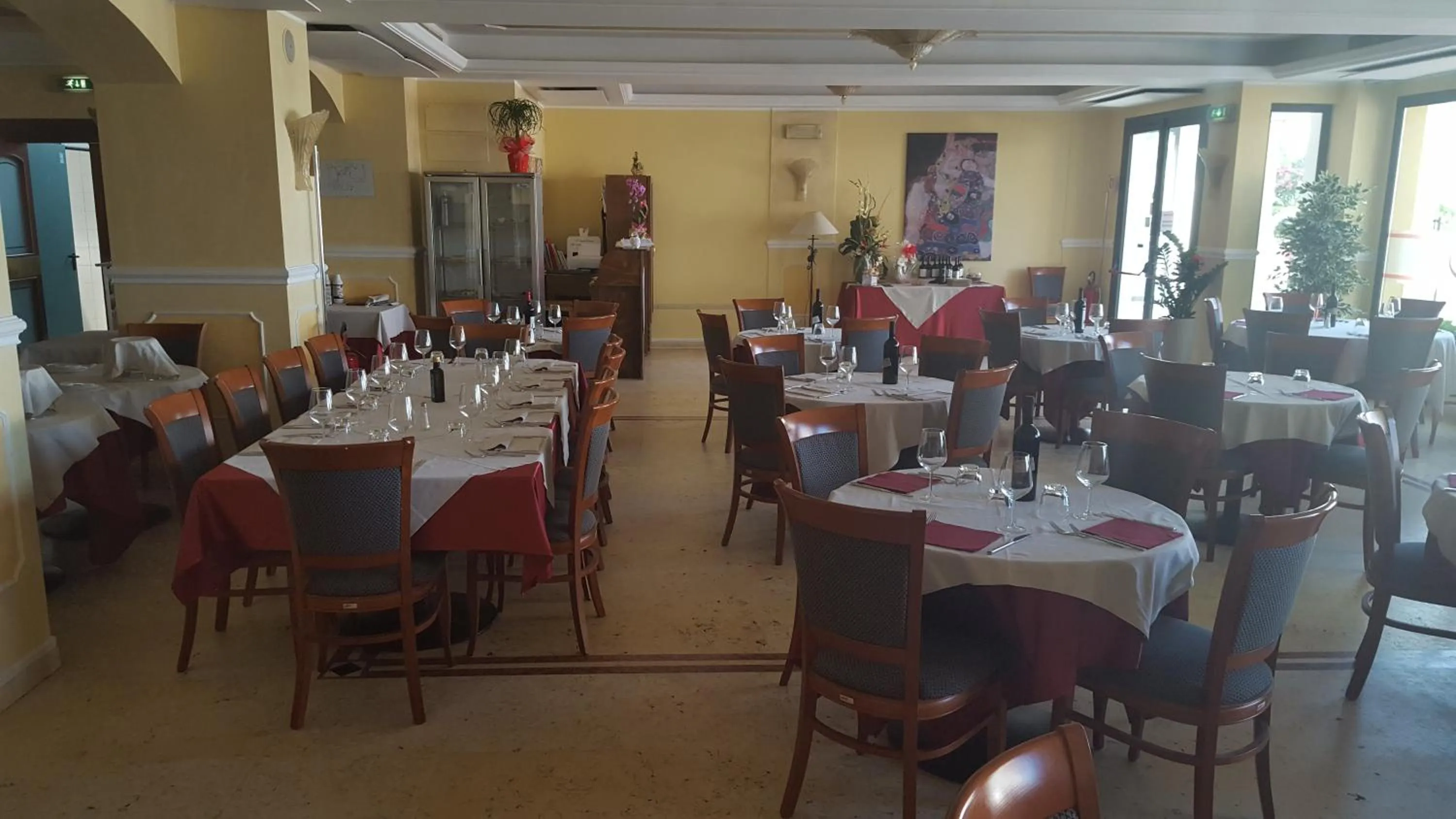 Restaurant/places to eat in Hotel Corallo