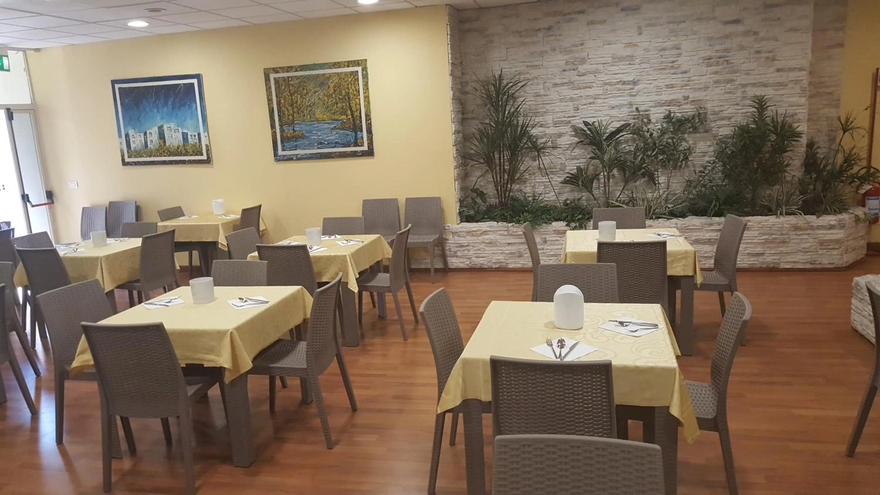 Restaurant/places to eat in Hotel Corallo
