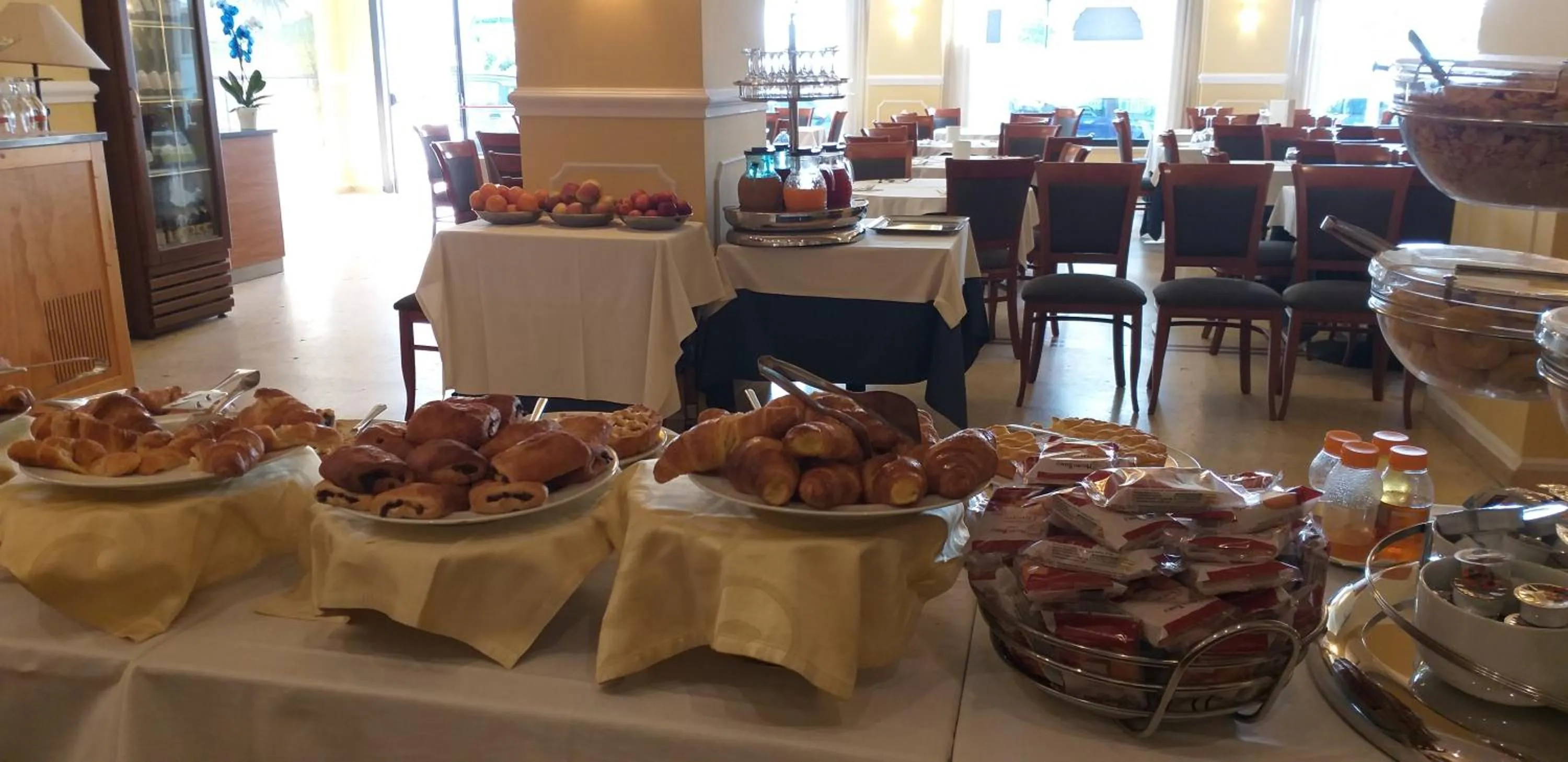 Breakfast in Hotel Corallo