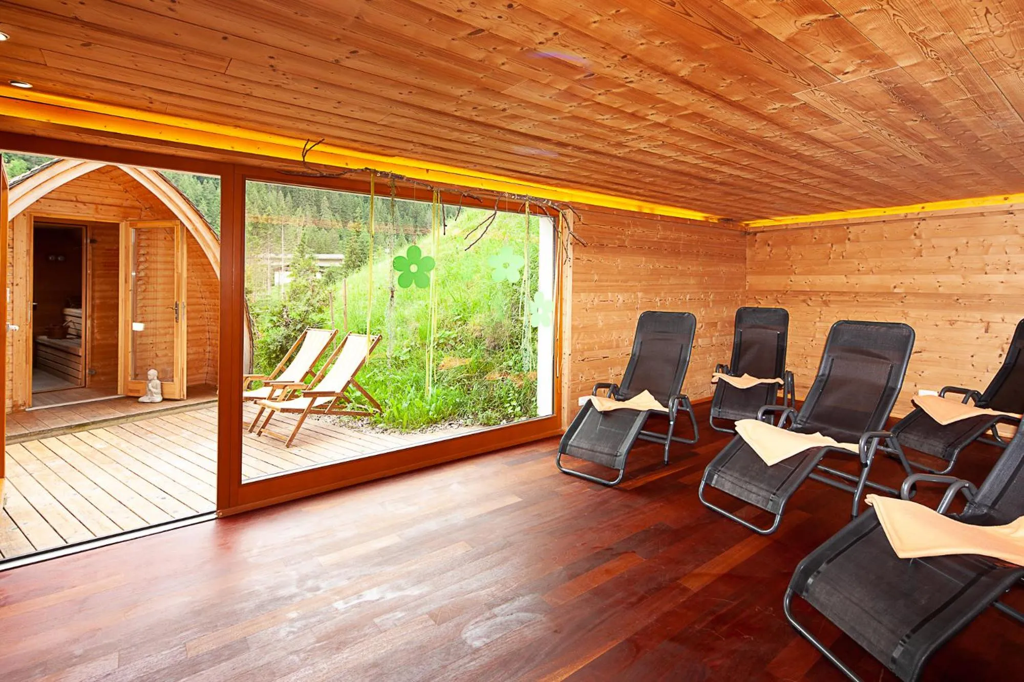 Sauna in Alpine Lifestyle Berghotel Madlener