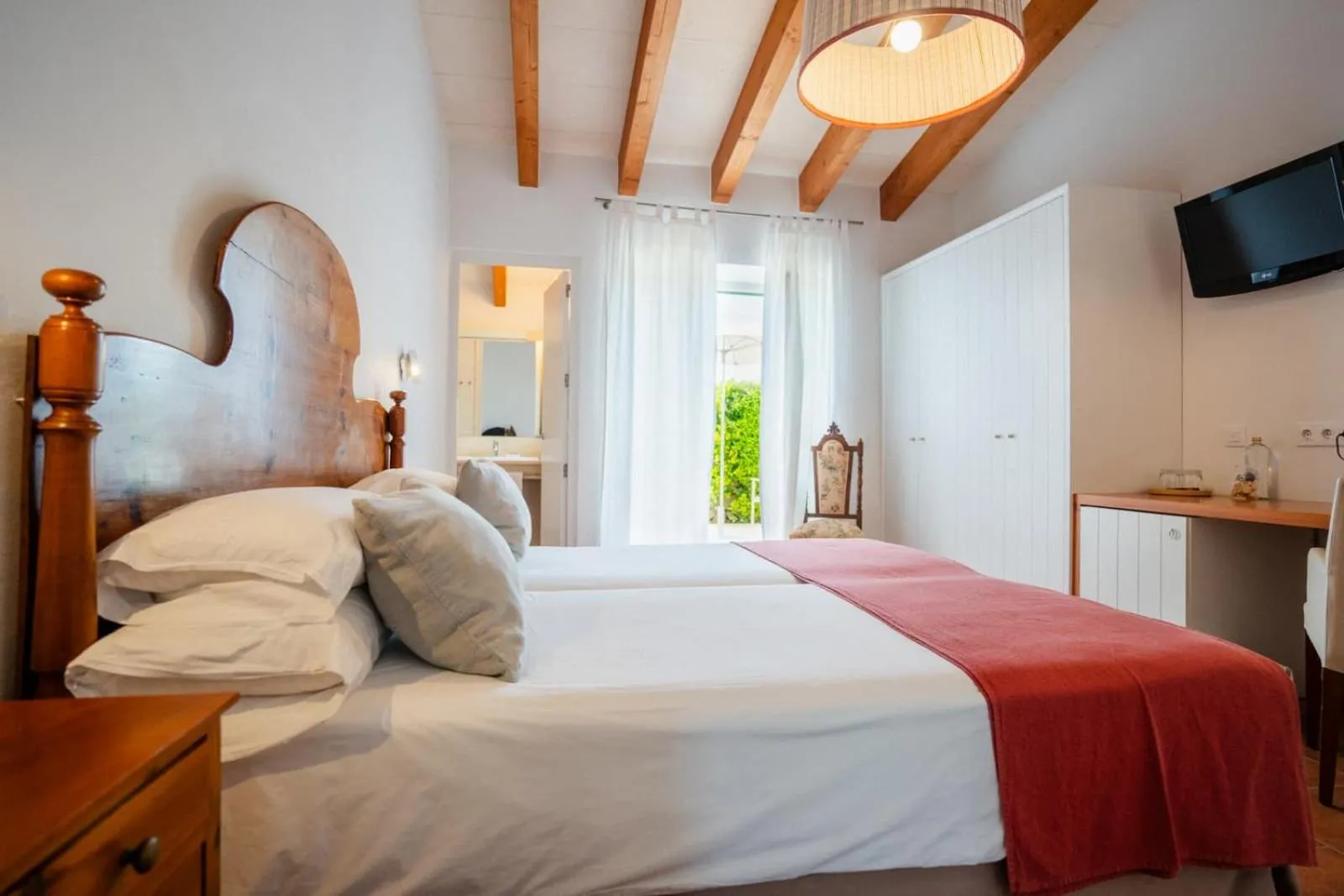 Bed in Hotel Rural Binigaus Vell