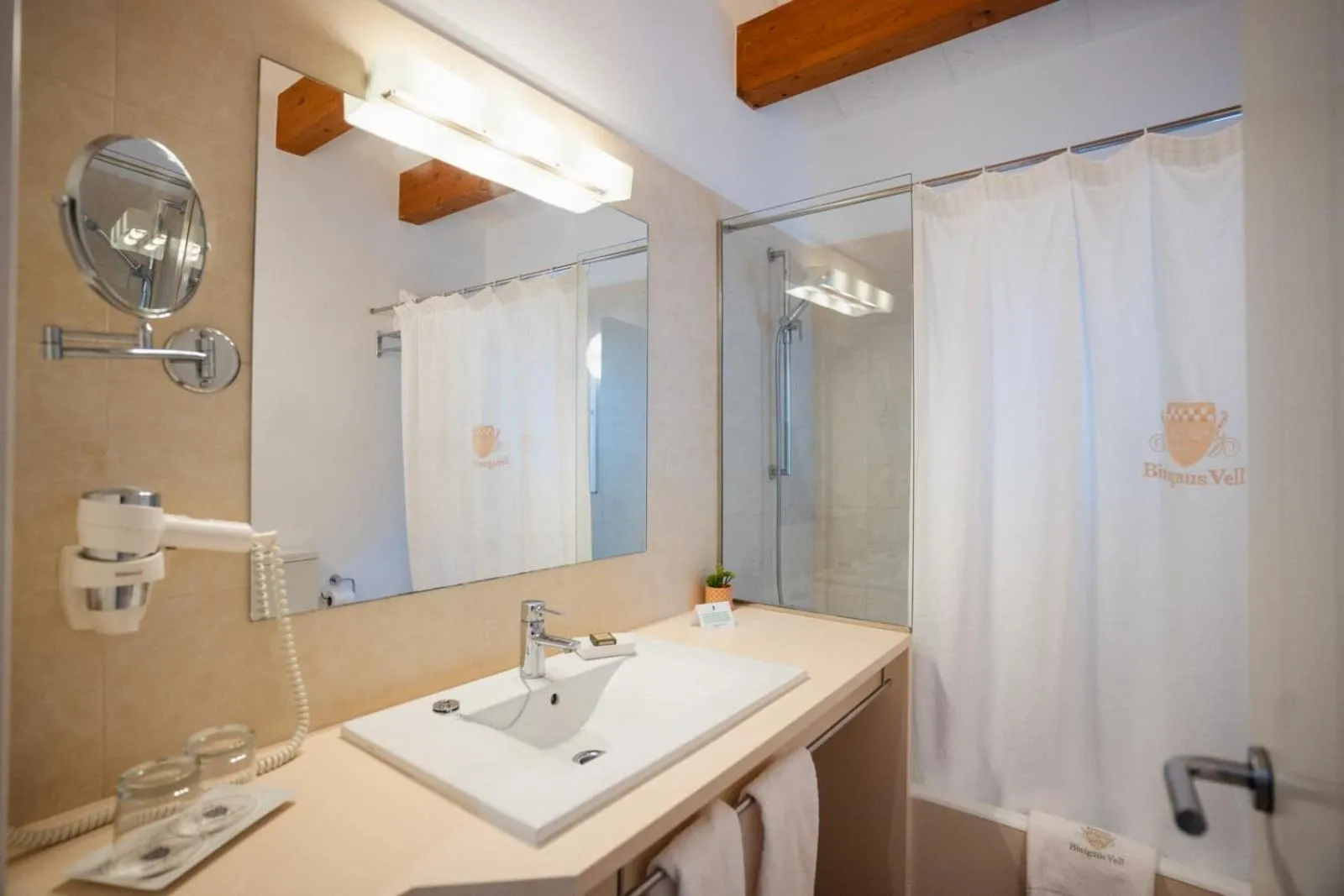 Bathroom in Hotel Rural Binigaus Vell