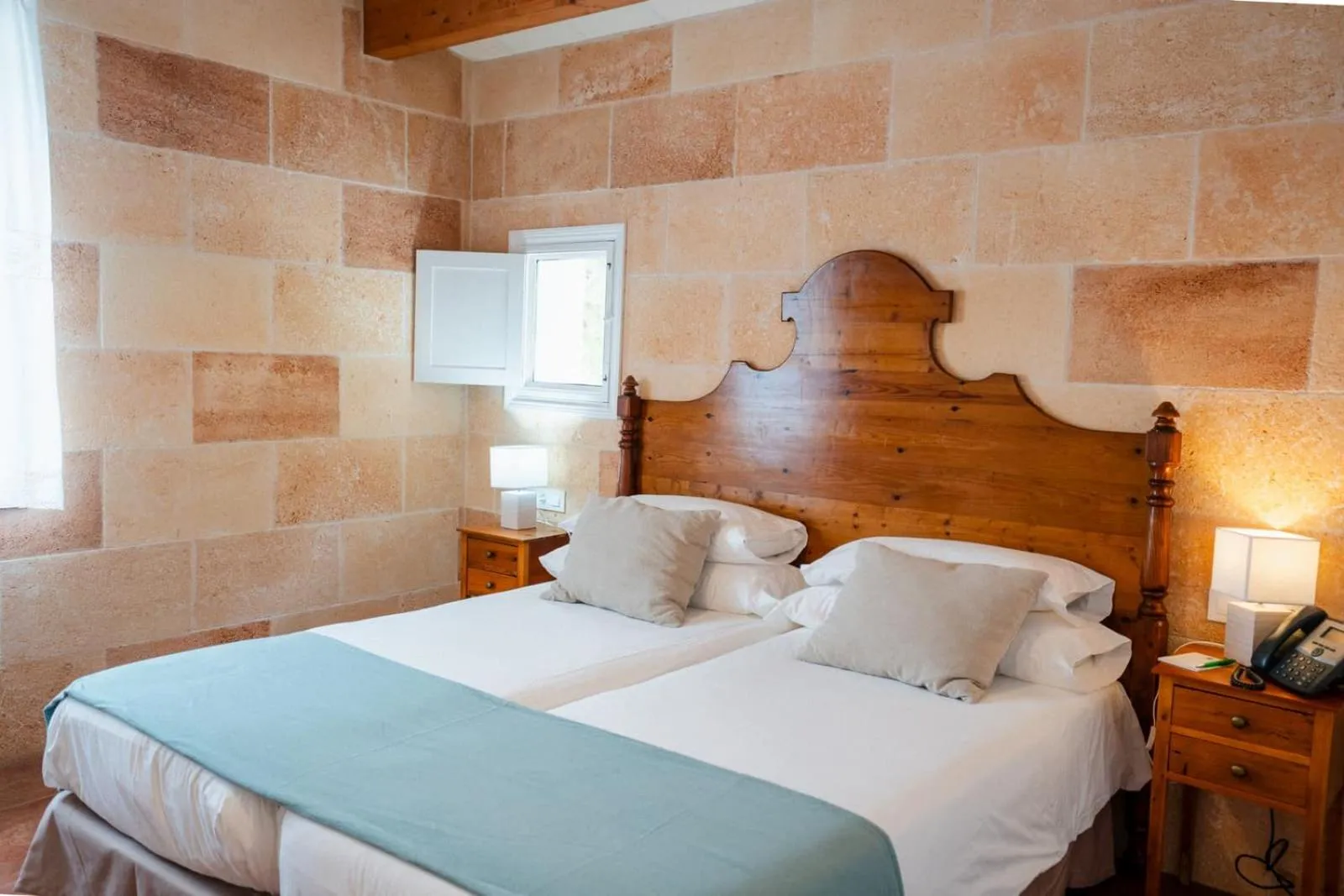 Bed in Hotel Rural Binigaus Vell