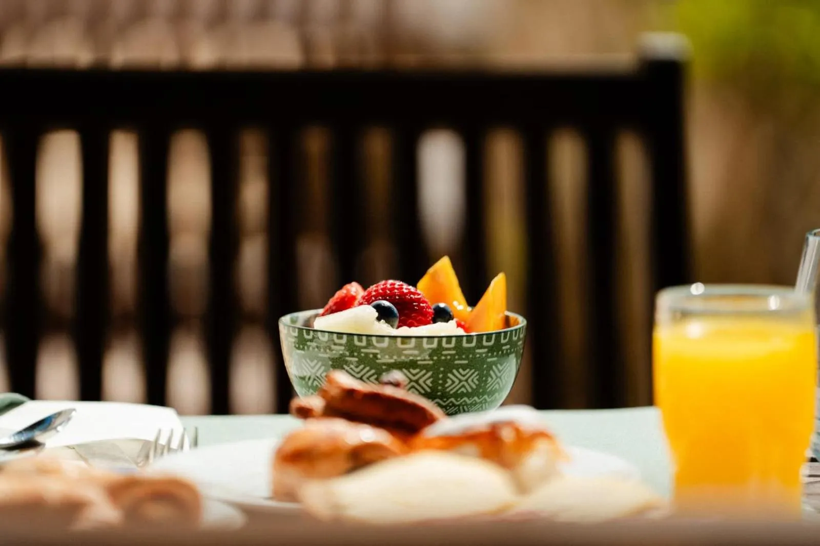 Buffet breakfast in Hotel Rural Binigaus Vell