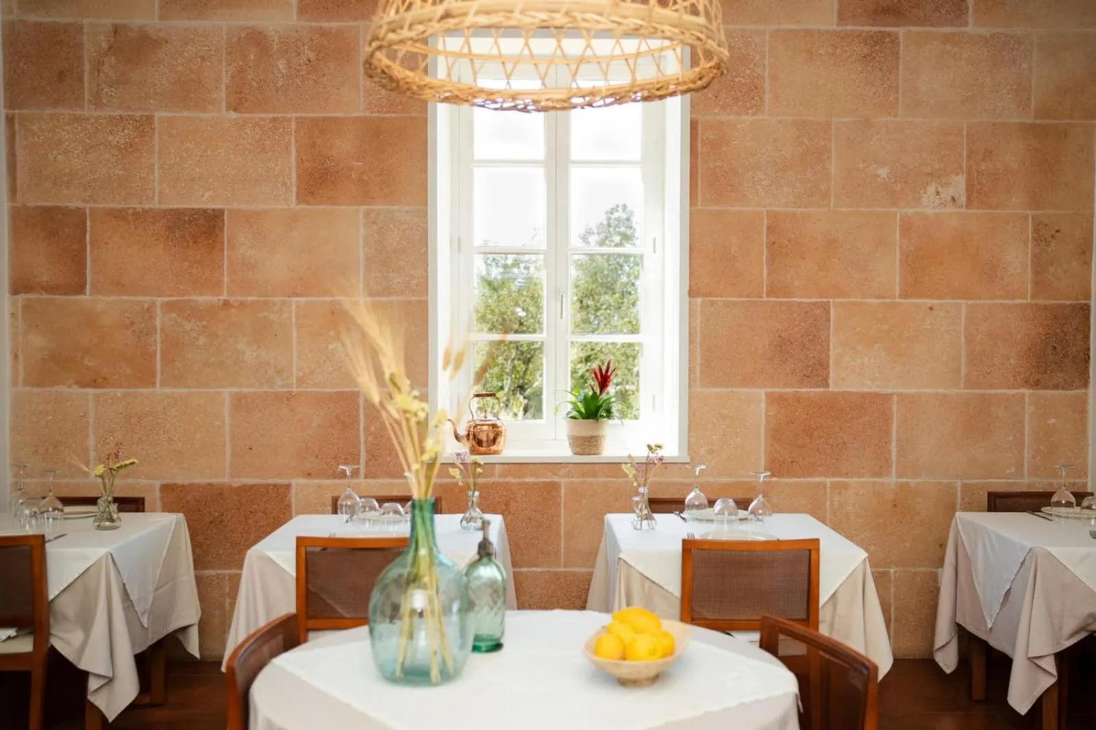 Restaurant/places to eat in Hotel Rural Binigaus Vell