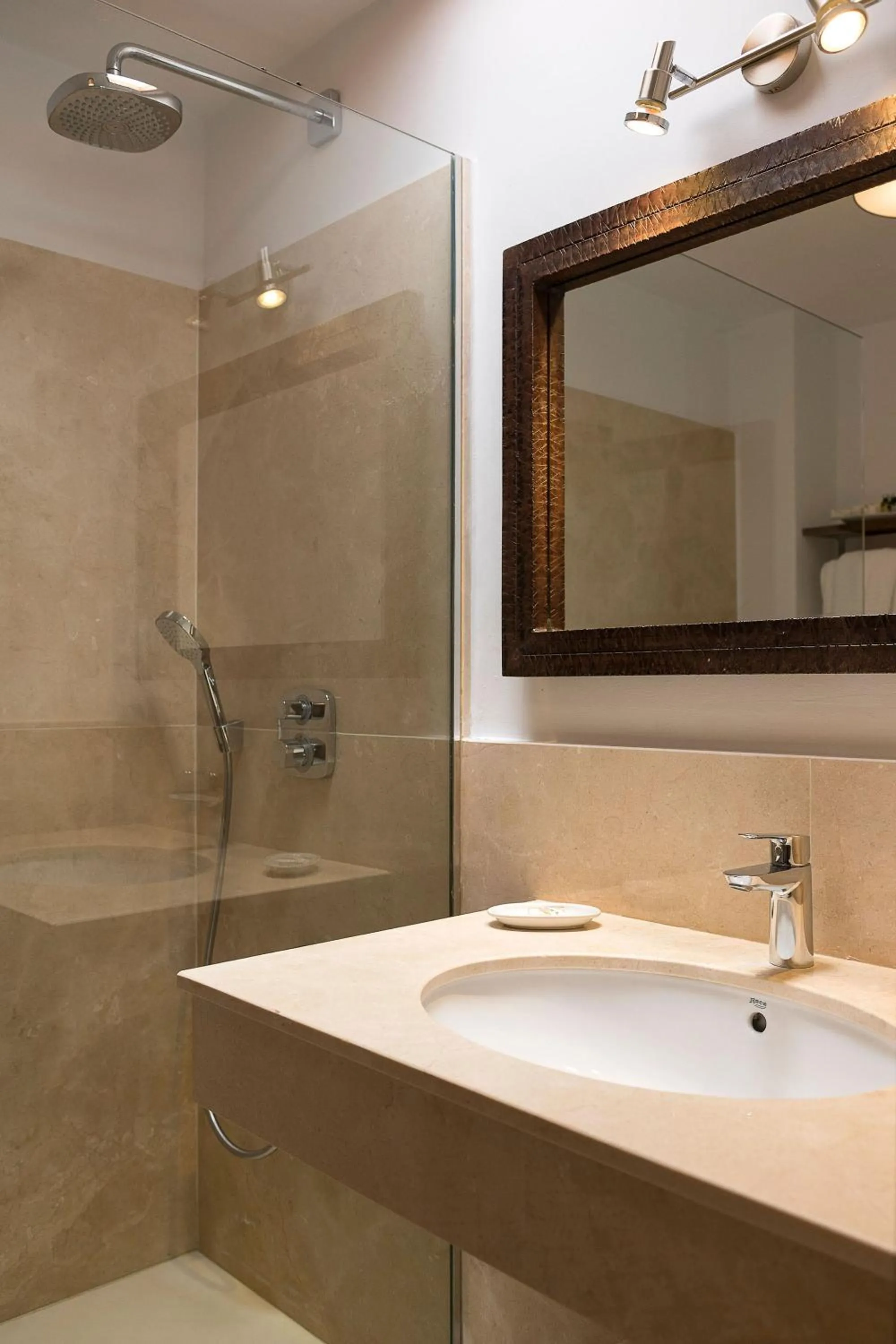 Bathroom in Hotel La Casa del Califa