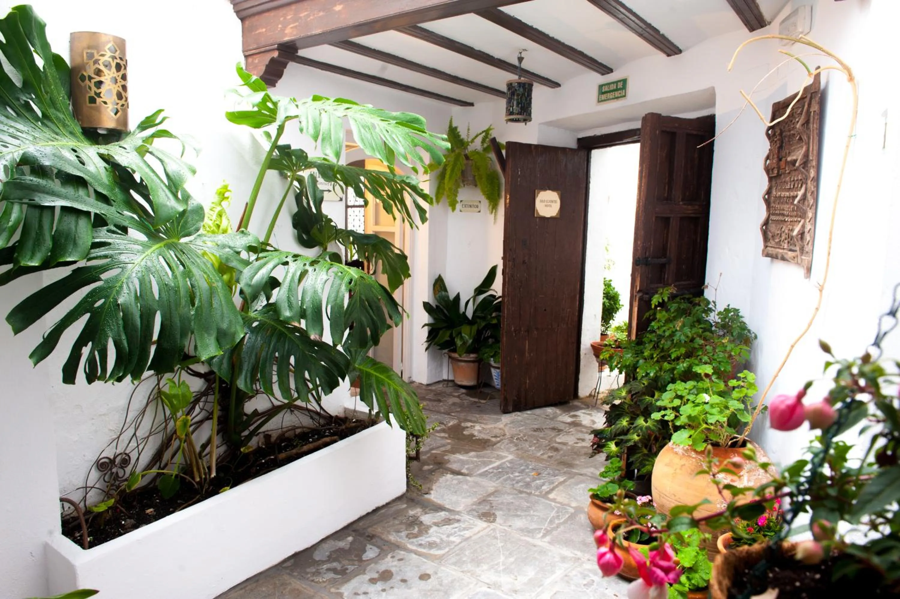 Patio in Hotel La Casa del Califa