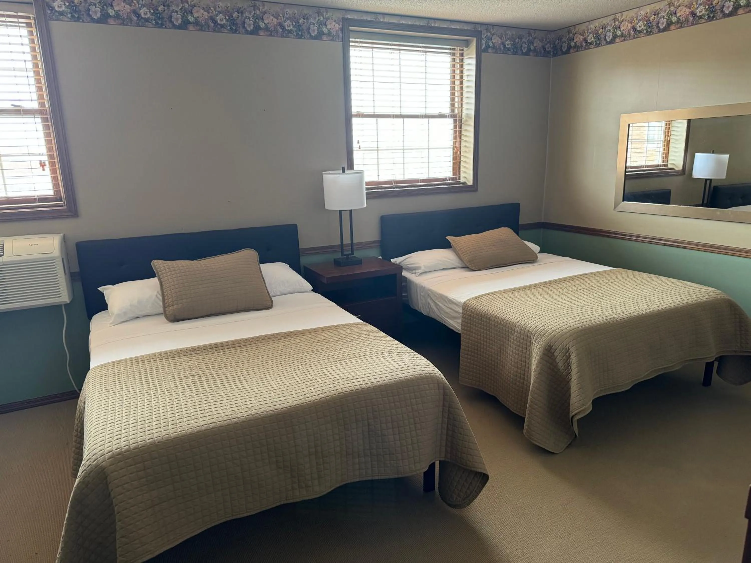 Bed in Fenway House Hotel