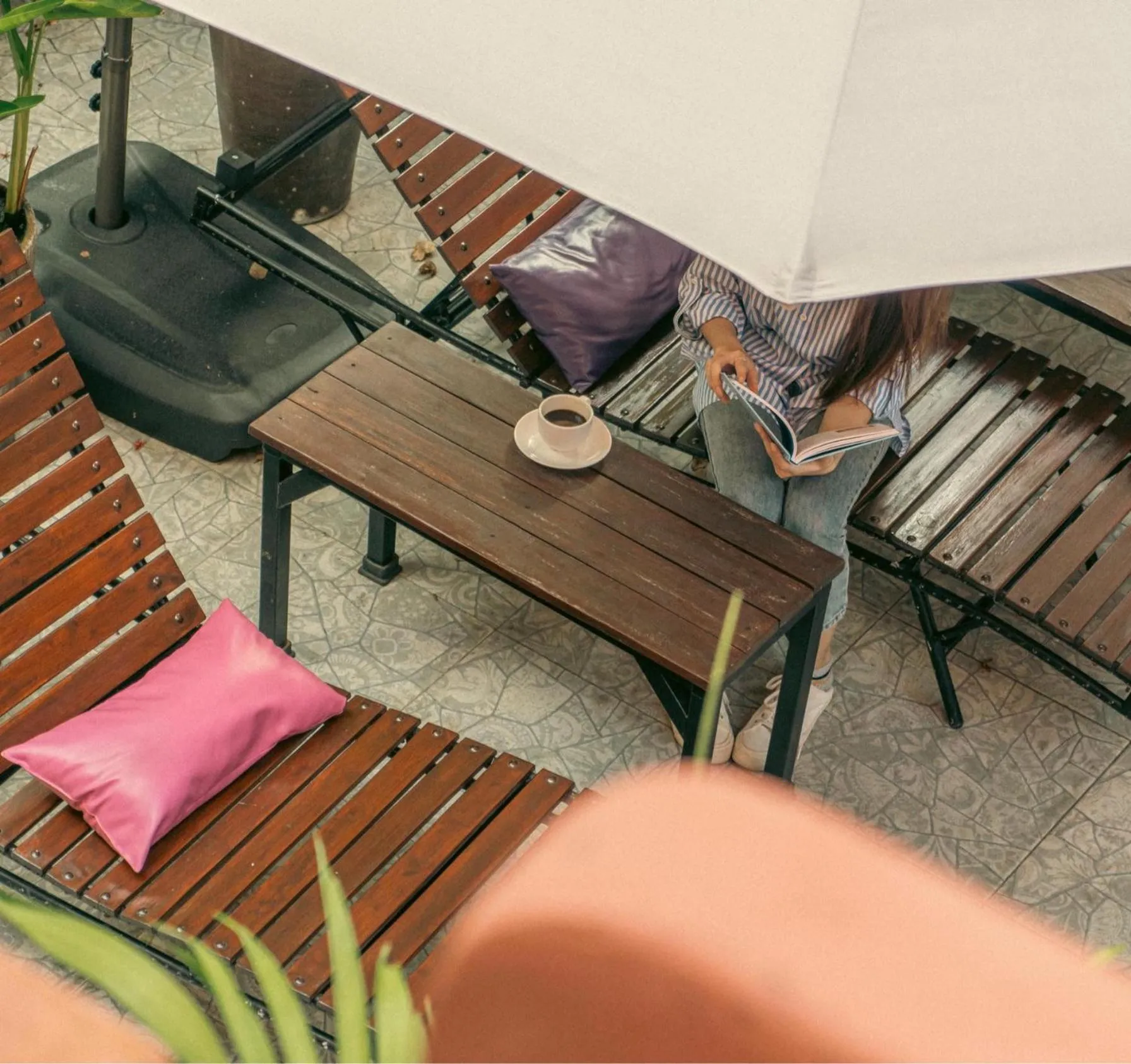Inner courtyard view in Baansuanprannok Hotel
