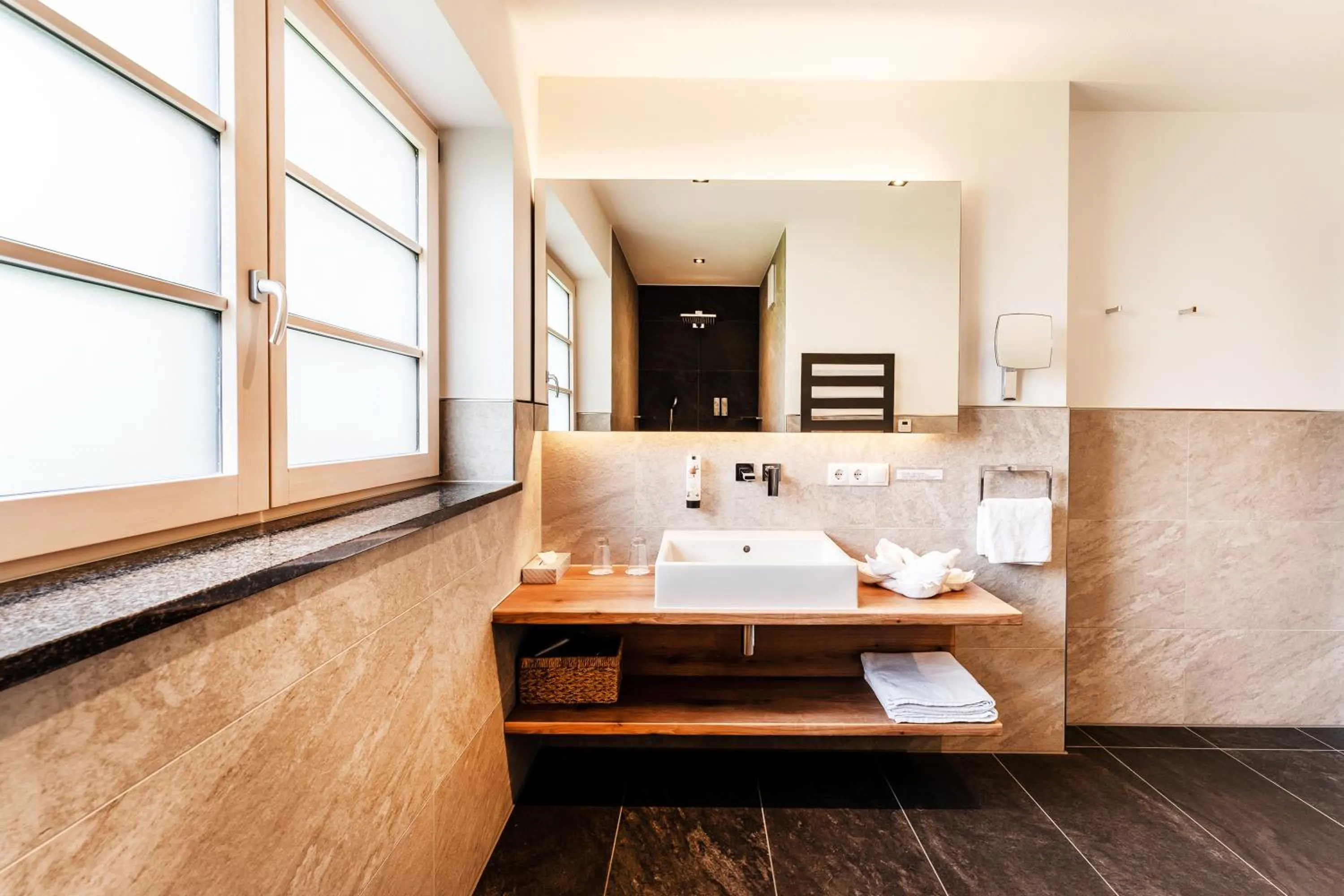 Bathroom in Hotel Bayerischer Hof