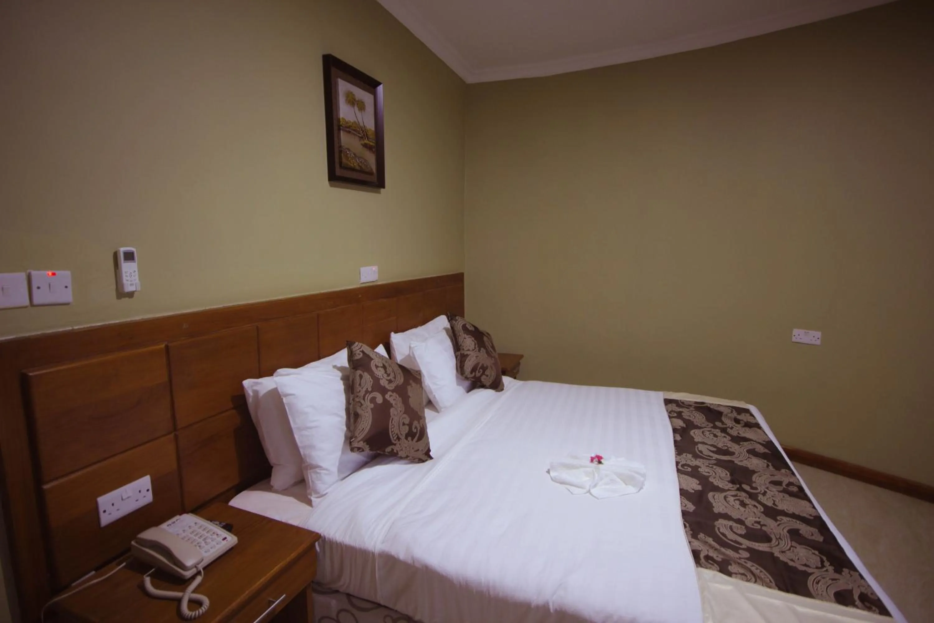 bunk bed, Bed in Masailand Safari Lodge