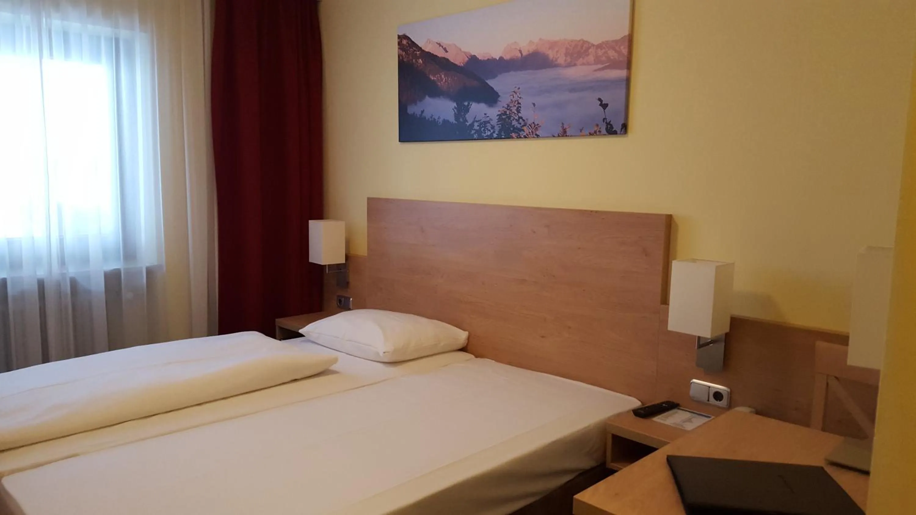 Bed in Alpen-Hotel Seimler