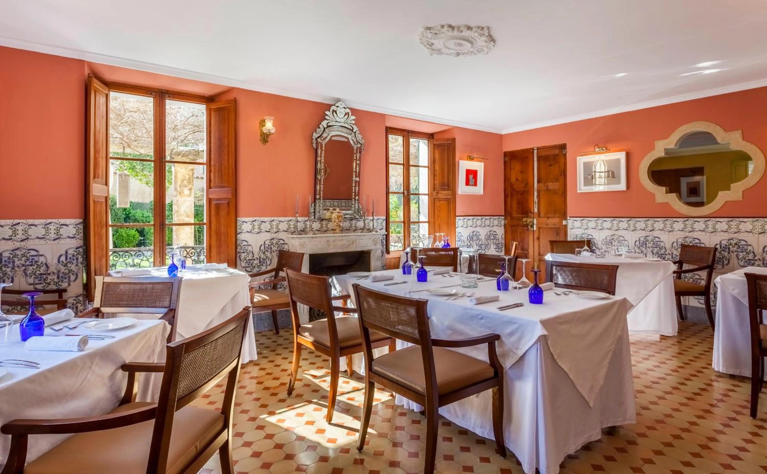 Food and drinks in The Salvia - Adults Only