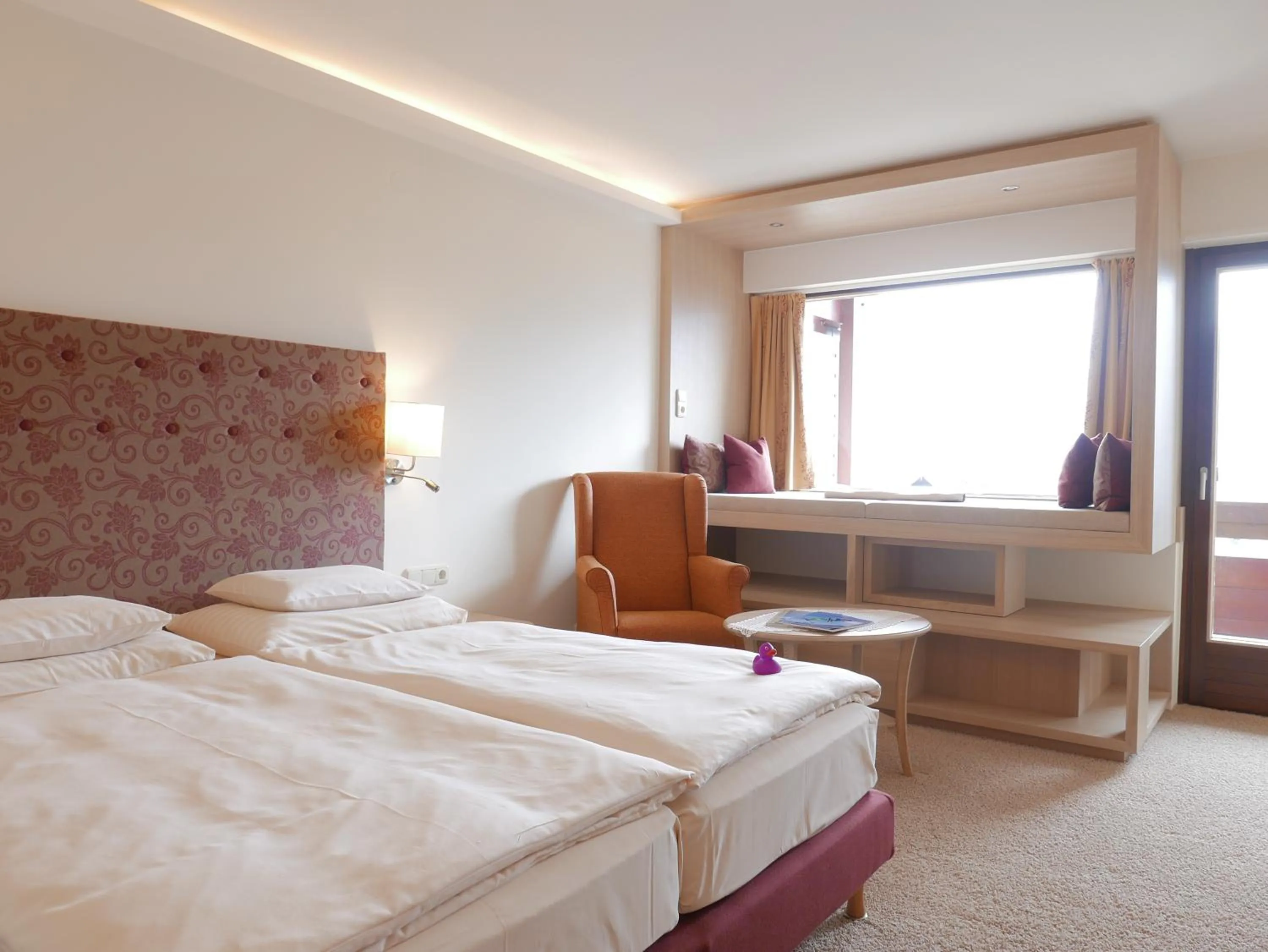 Bed in ALPIN- Das Sporthotel - SKI IN SKI OUT cityXpress, SUMMERCARD INCLUDED