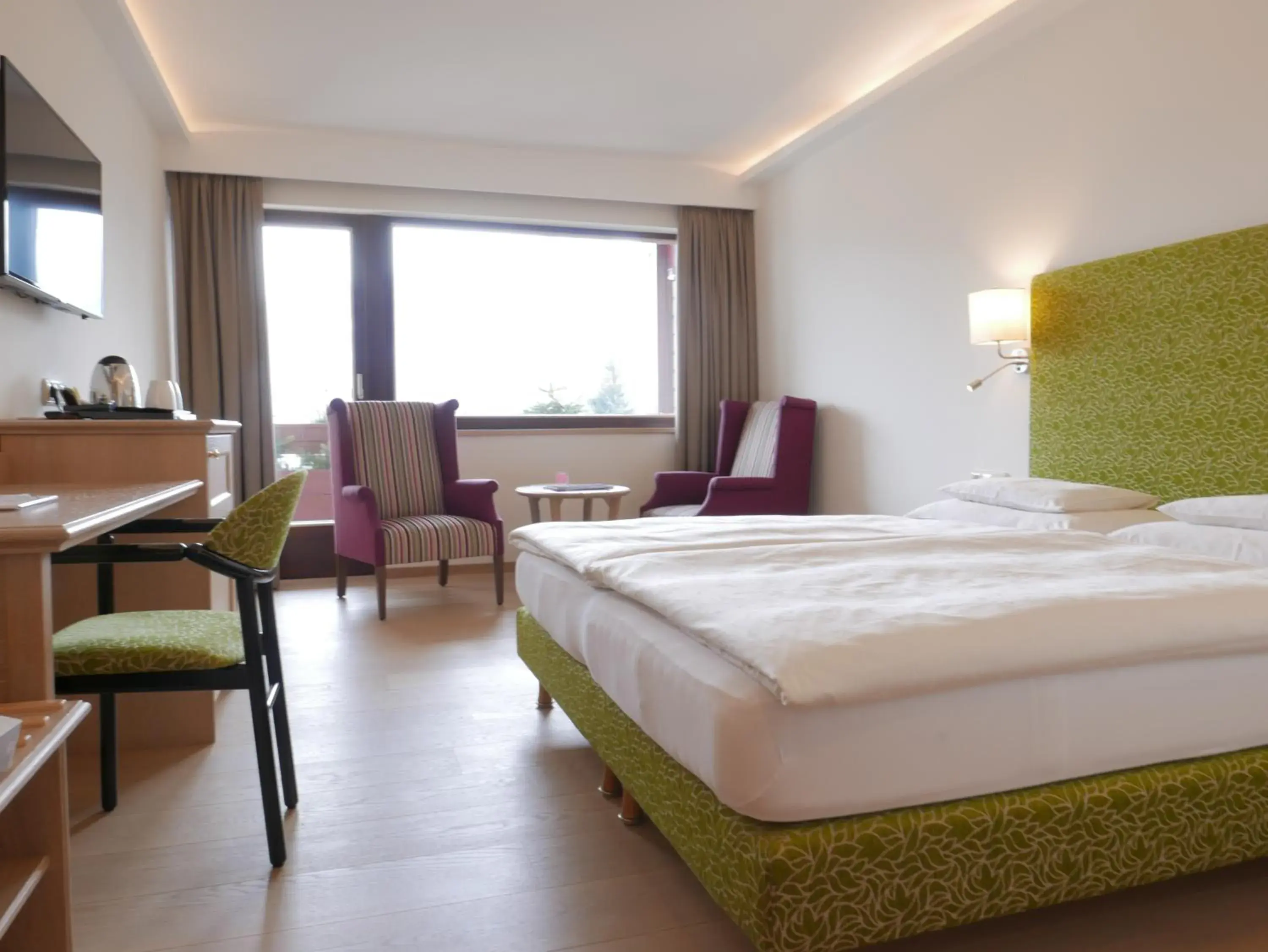 Budget Double Room in ALPIN- Das Sporthotel, SUMMERCARD included May - September Budget Double Room in ALPIN- Das Sporthotel, SUMMERCARD included May - September