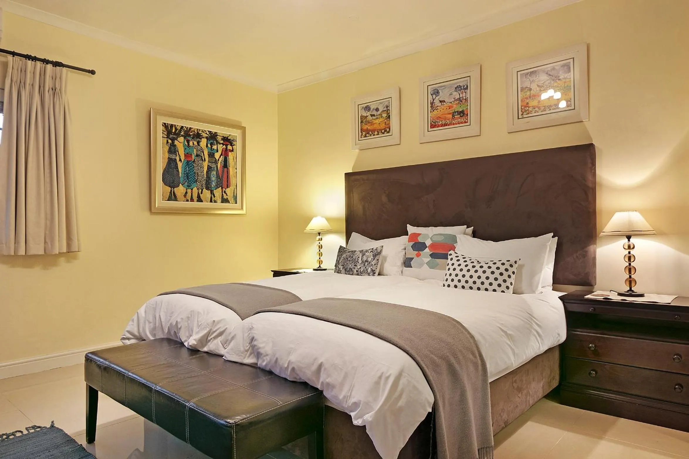 Bedroom, Bed in Merridew Villa