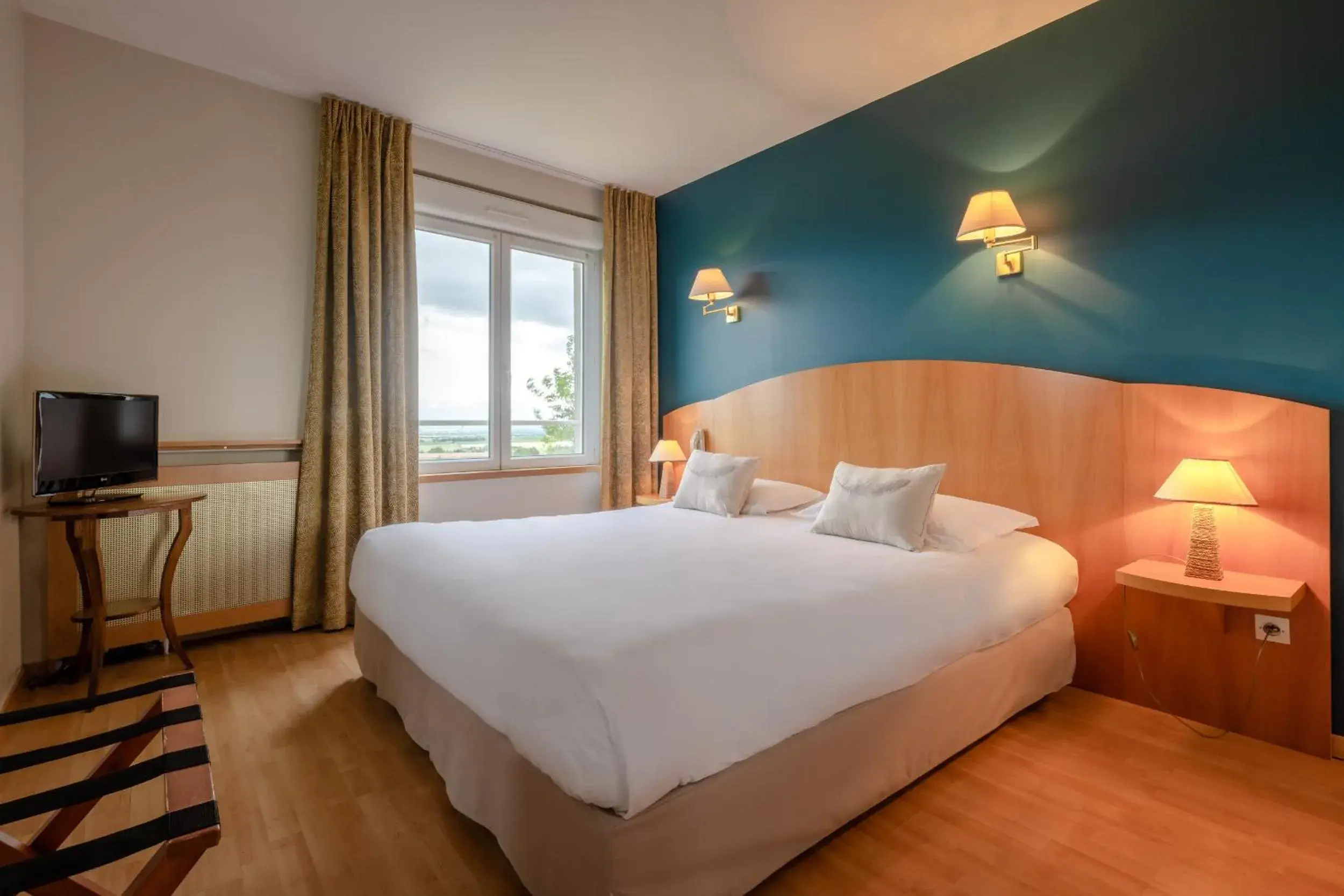 Family Suite in Auberge du Poids Public Logis Hotel Family Suite in Auberge du Poids Public Logis Hotel