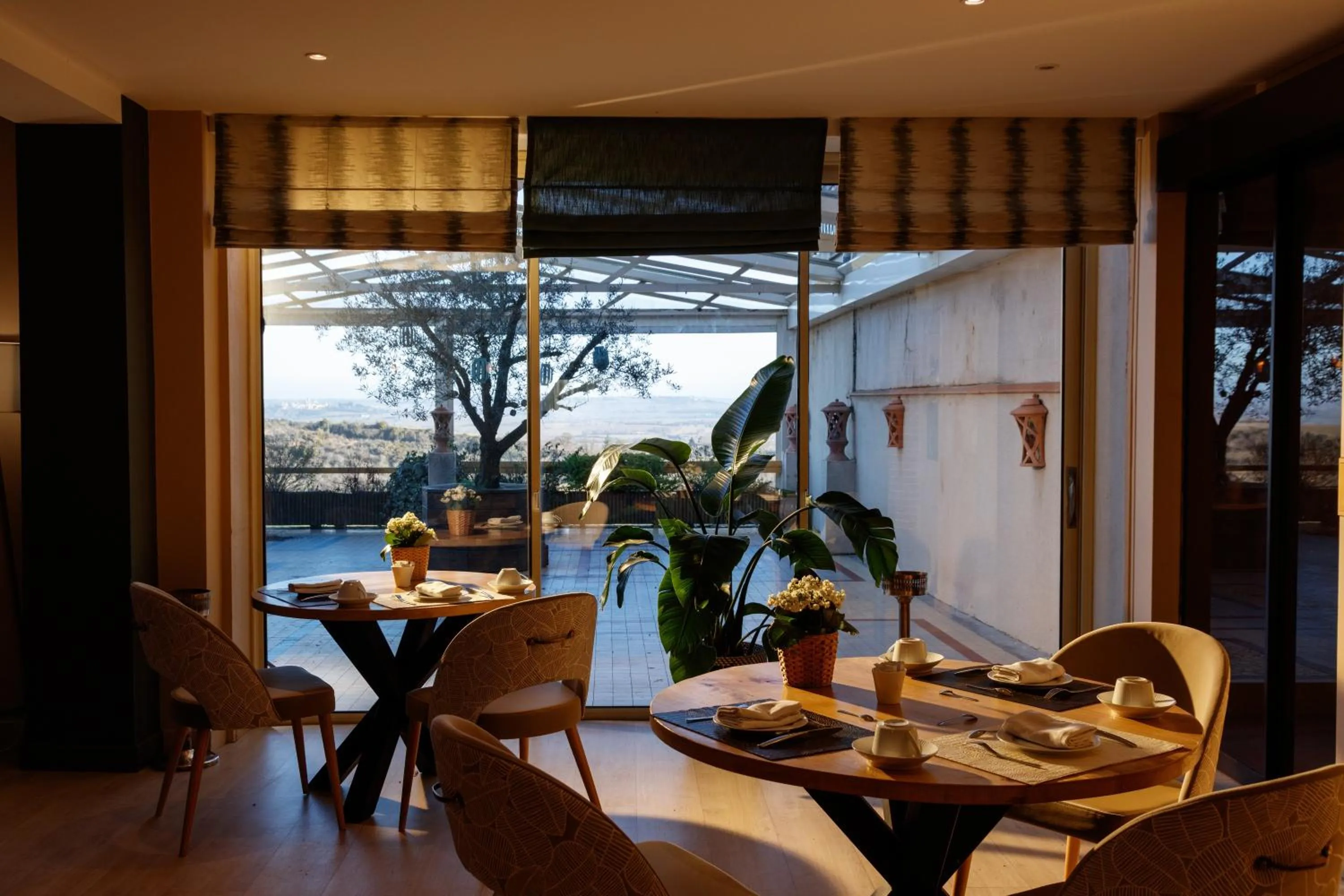 Breakfast in Auberge du Poids Public Logis Hotel