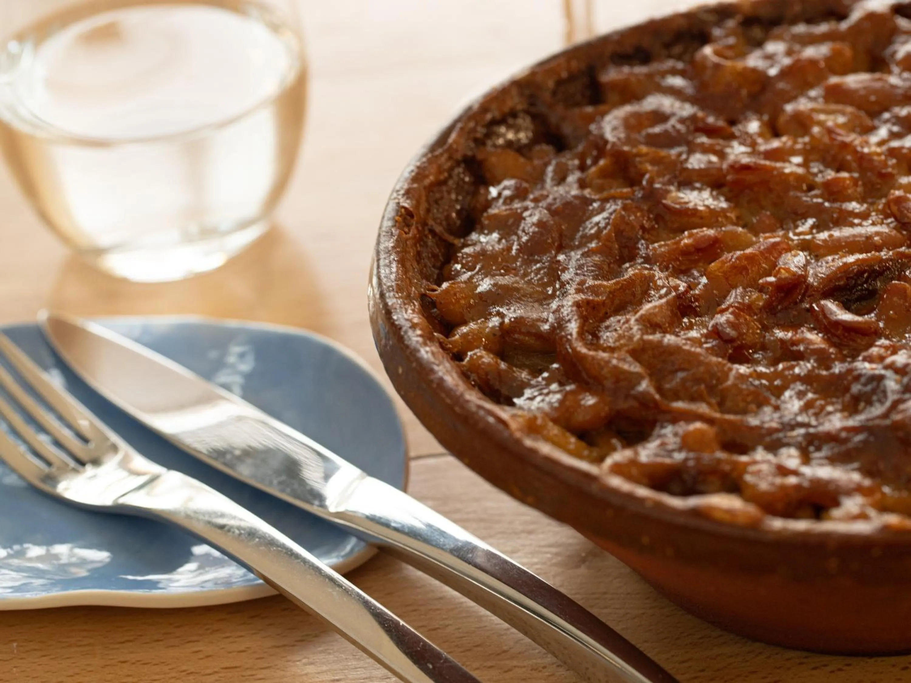 Restaurant/places to eat in Auberge du Poids Public Logis Hotel