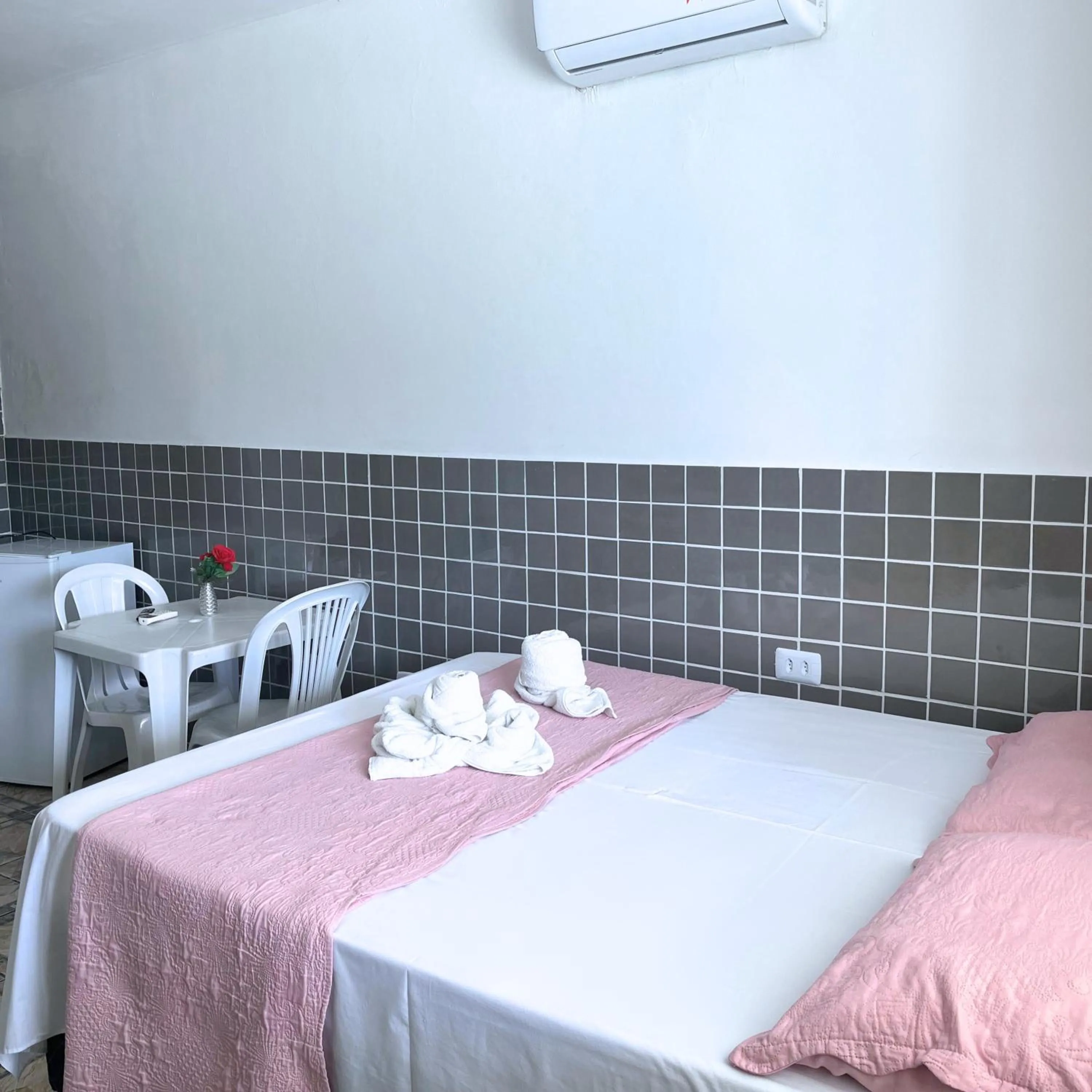 minibar, Bed in Casamar Pousada