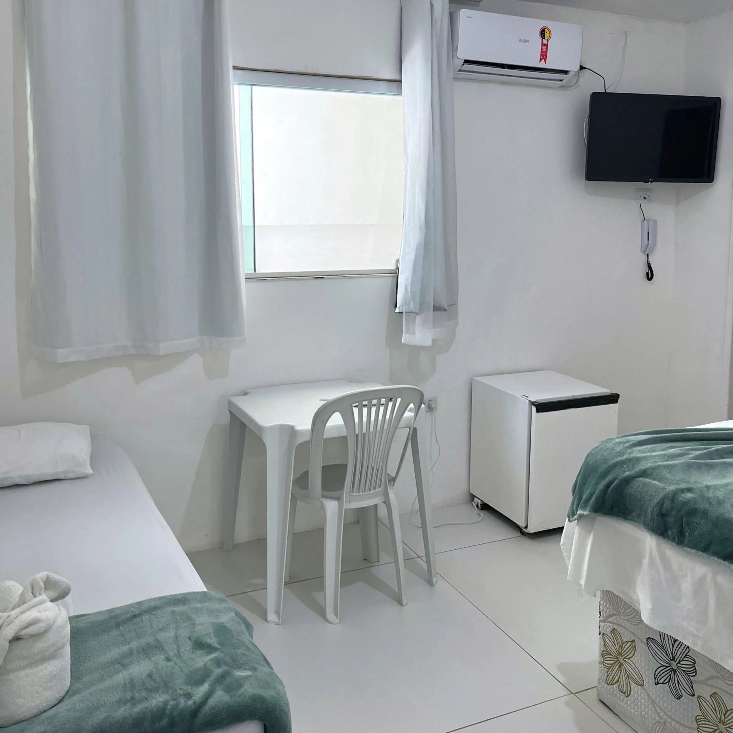 TV and multimedia, Bed in Casamar Pousada