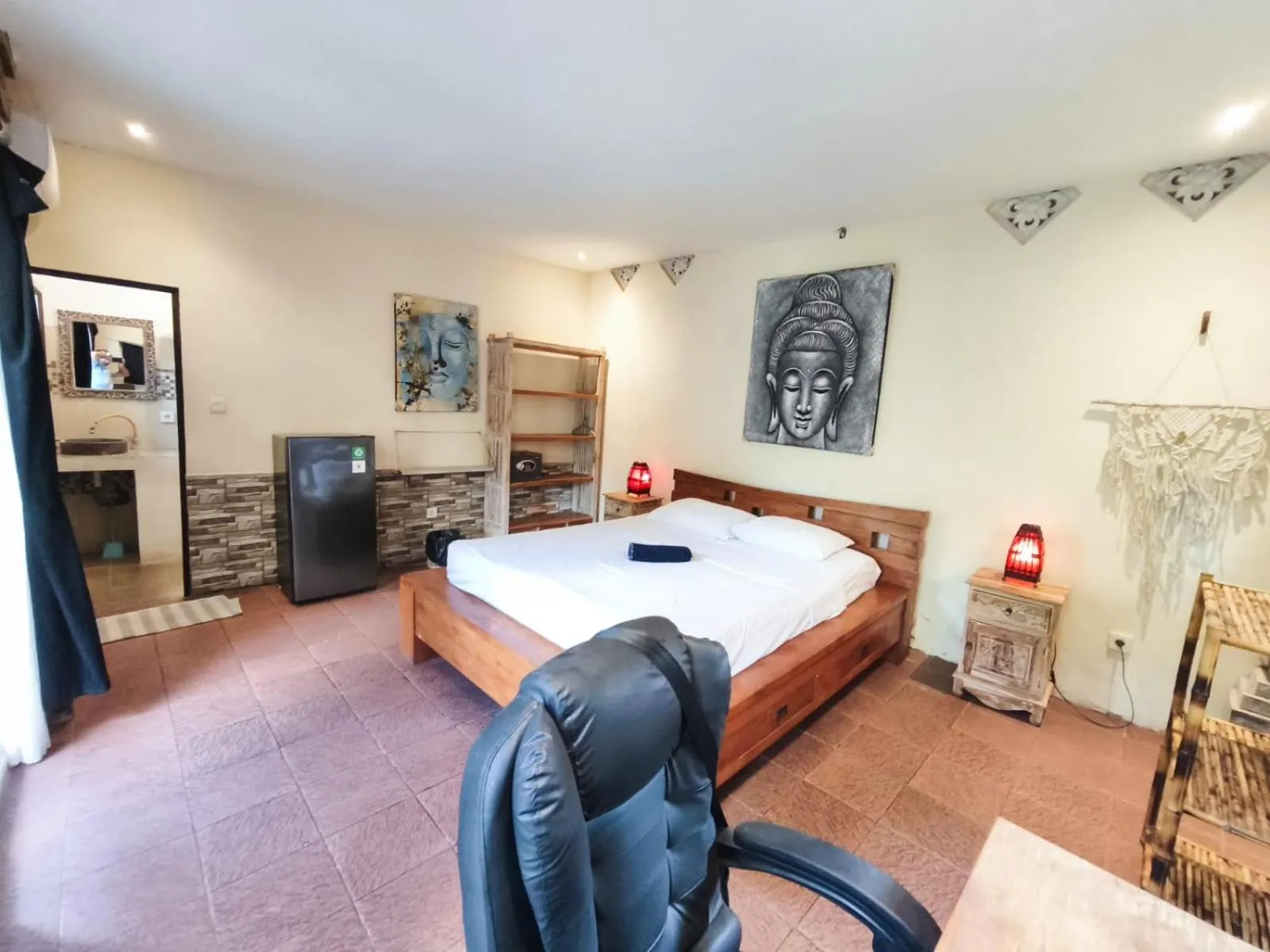 Bed in Canggu Pinpoint Rooms