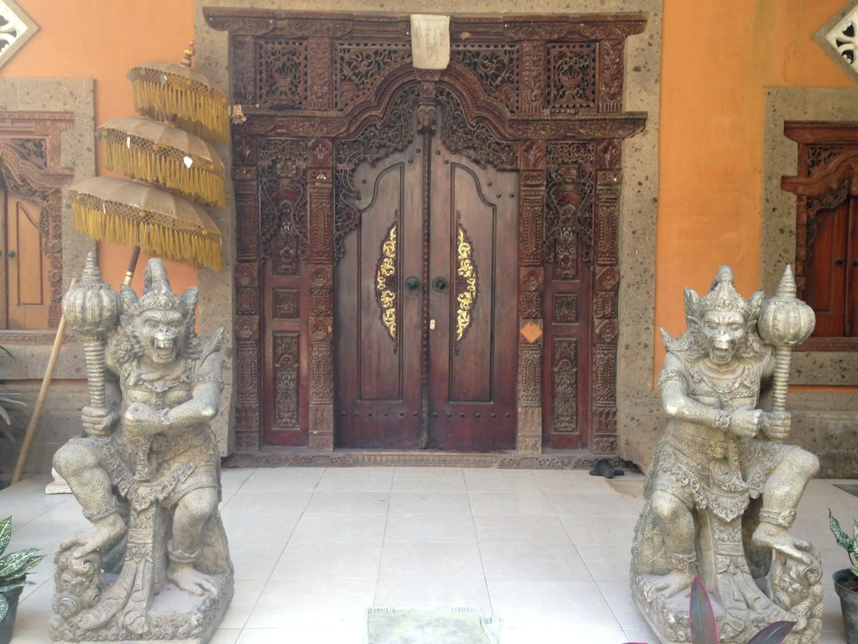 Facade/entrance in Canggu Pinpoint Rooms