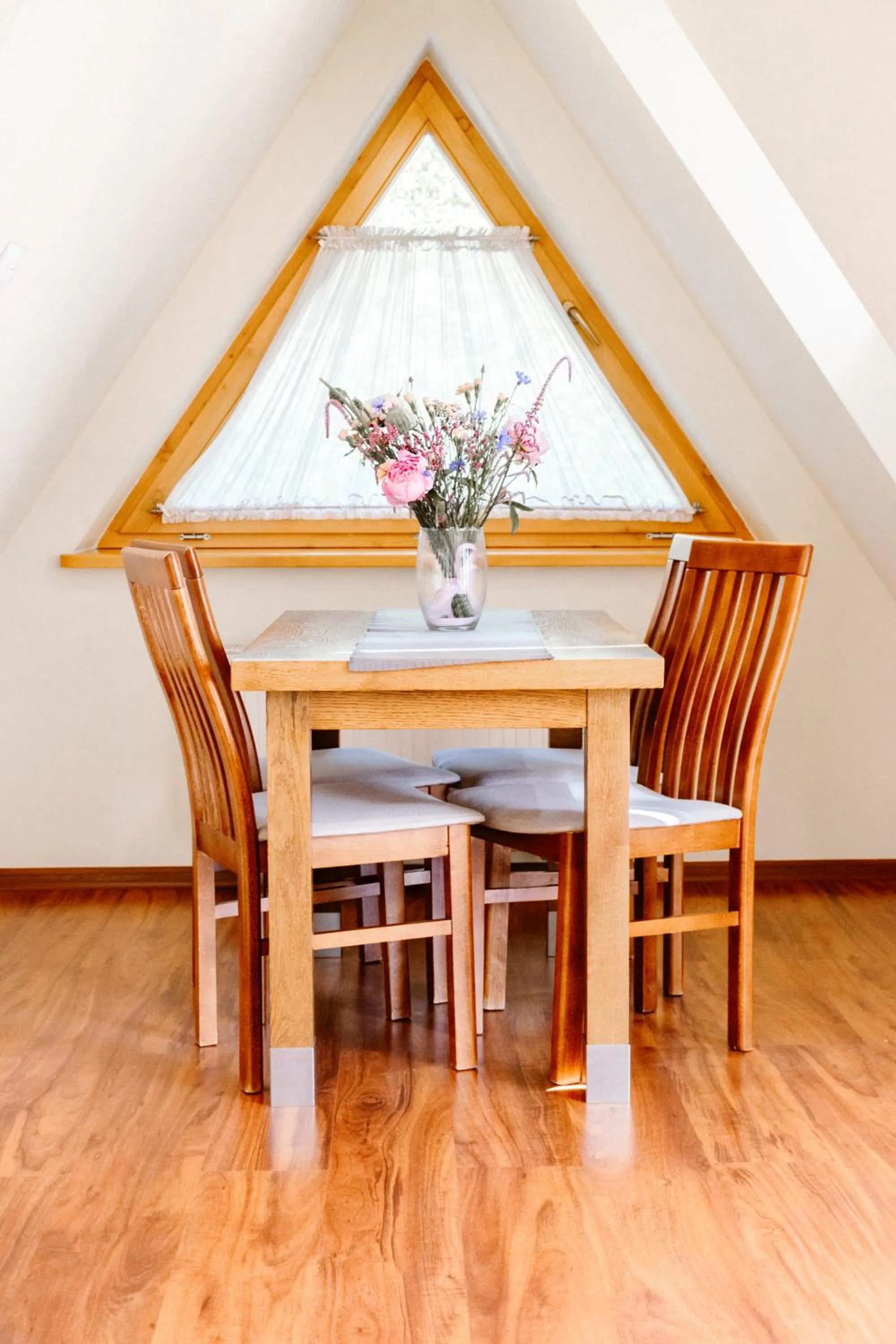Communal lounge/ TV room in Aparthotel Bellamonte