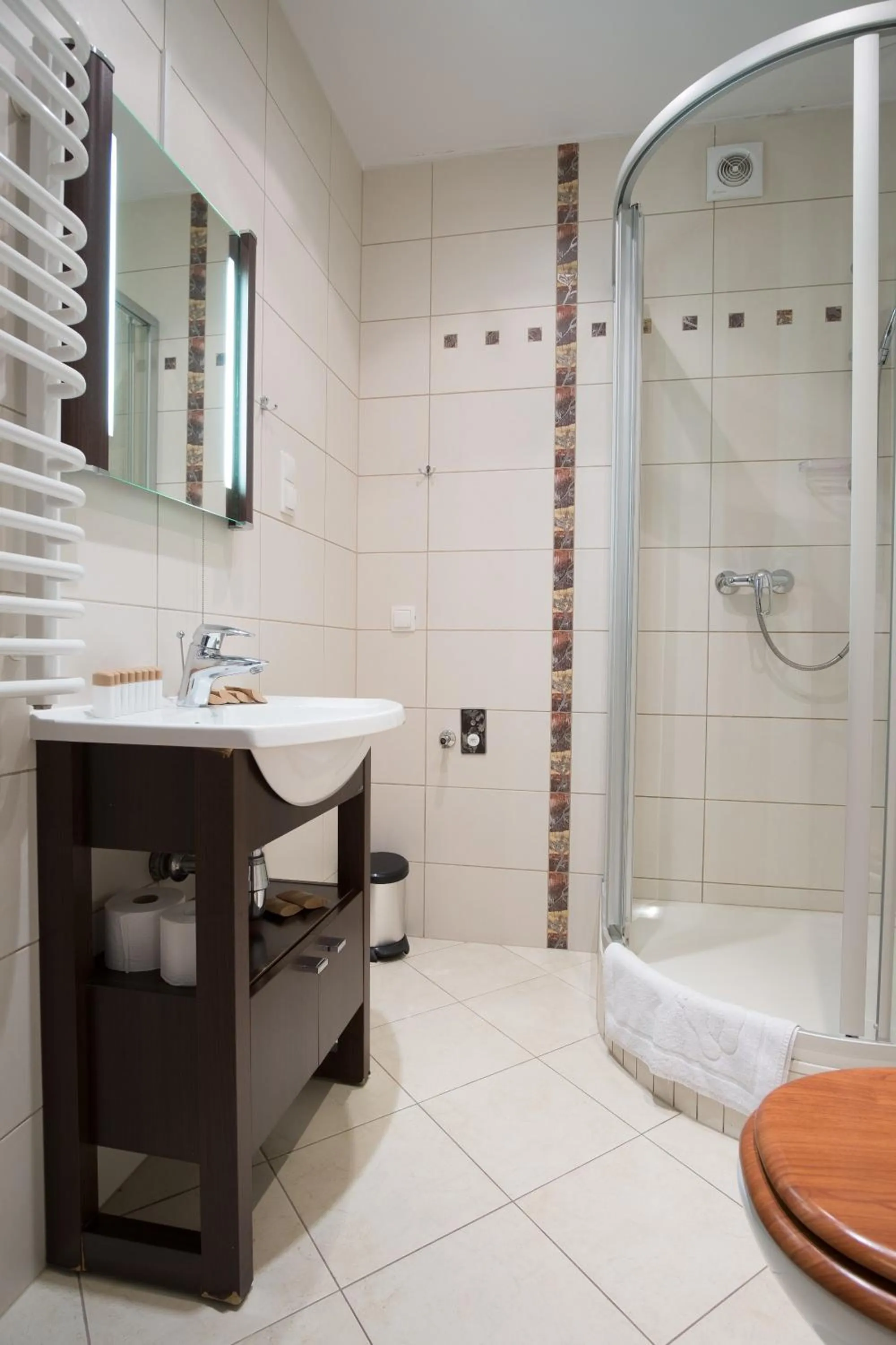 Shower in Aparthotel Bellamonte