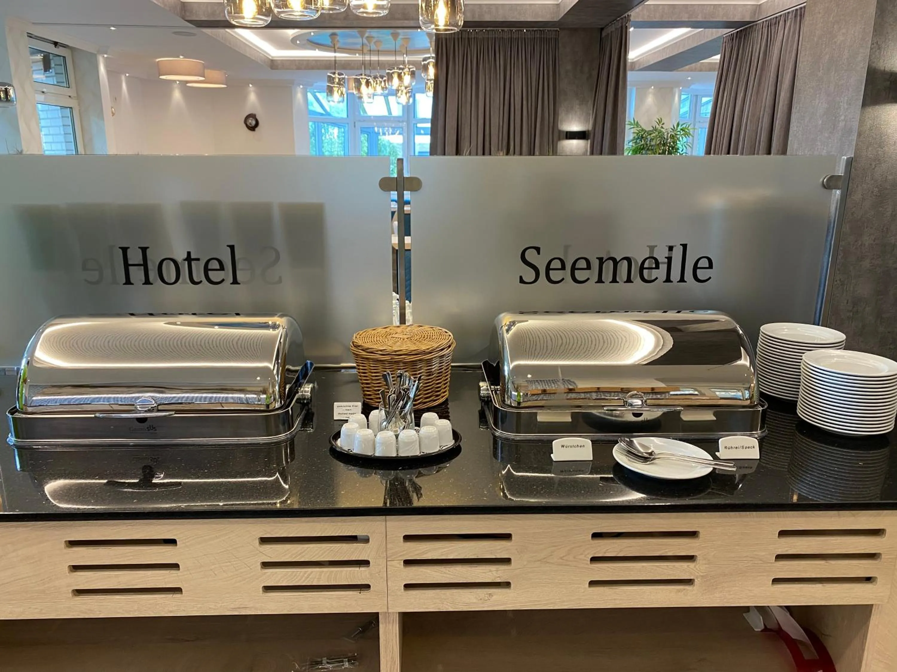 Breakfast in Hotel Seemeile