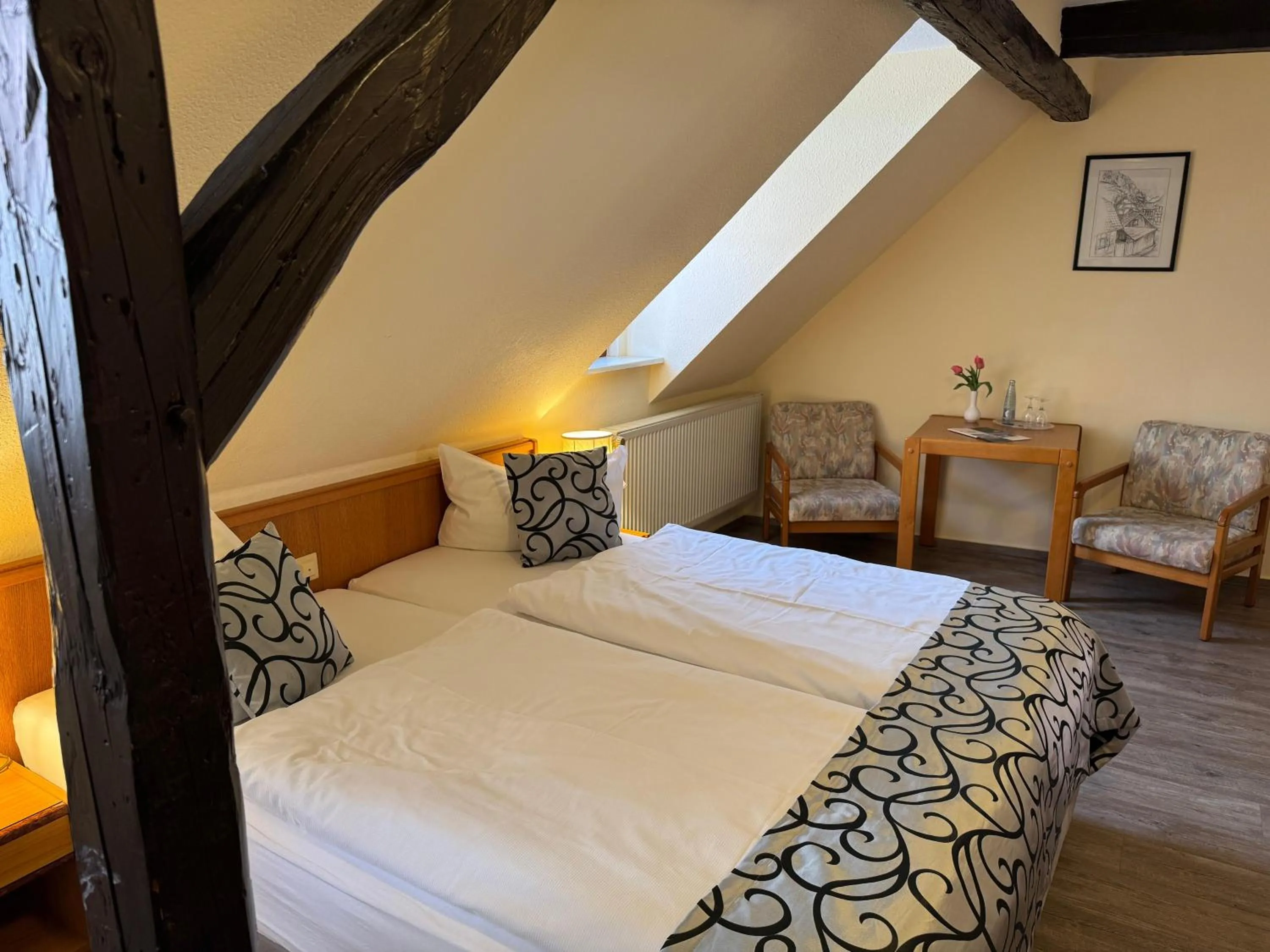 Photo of the whole room, Bed in Hotel Zum Kanzler