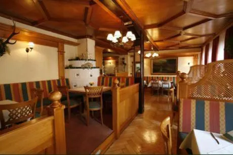 Restaurant/places to eat in Hotel Zum Kanzler