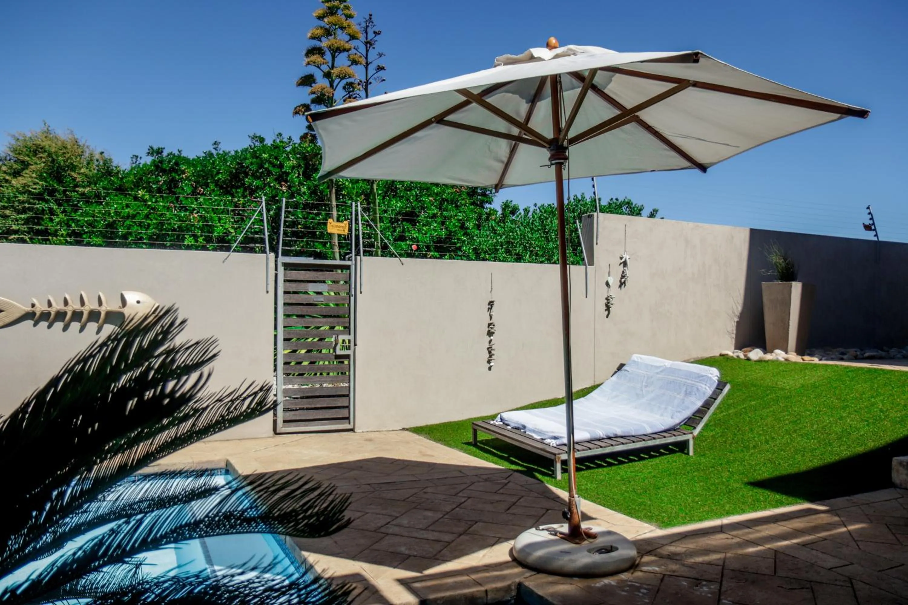 Swimming pool in Nine on Uys street B & B