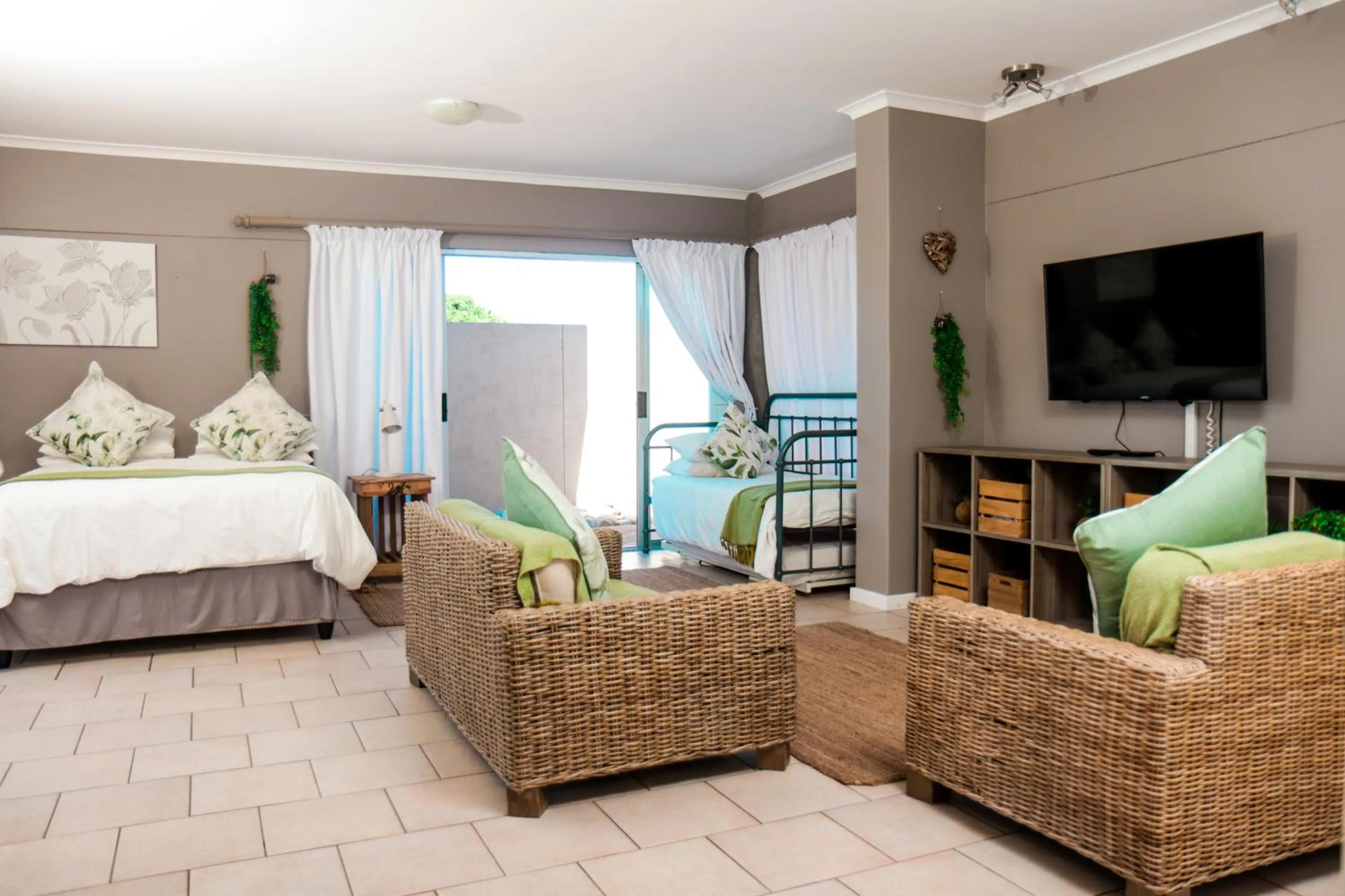 Photo of the whole room, Bed in Nine on Uys street B & B