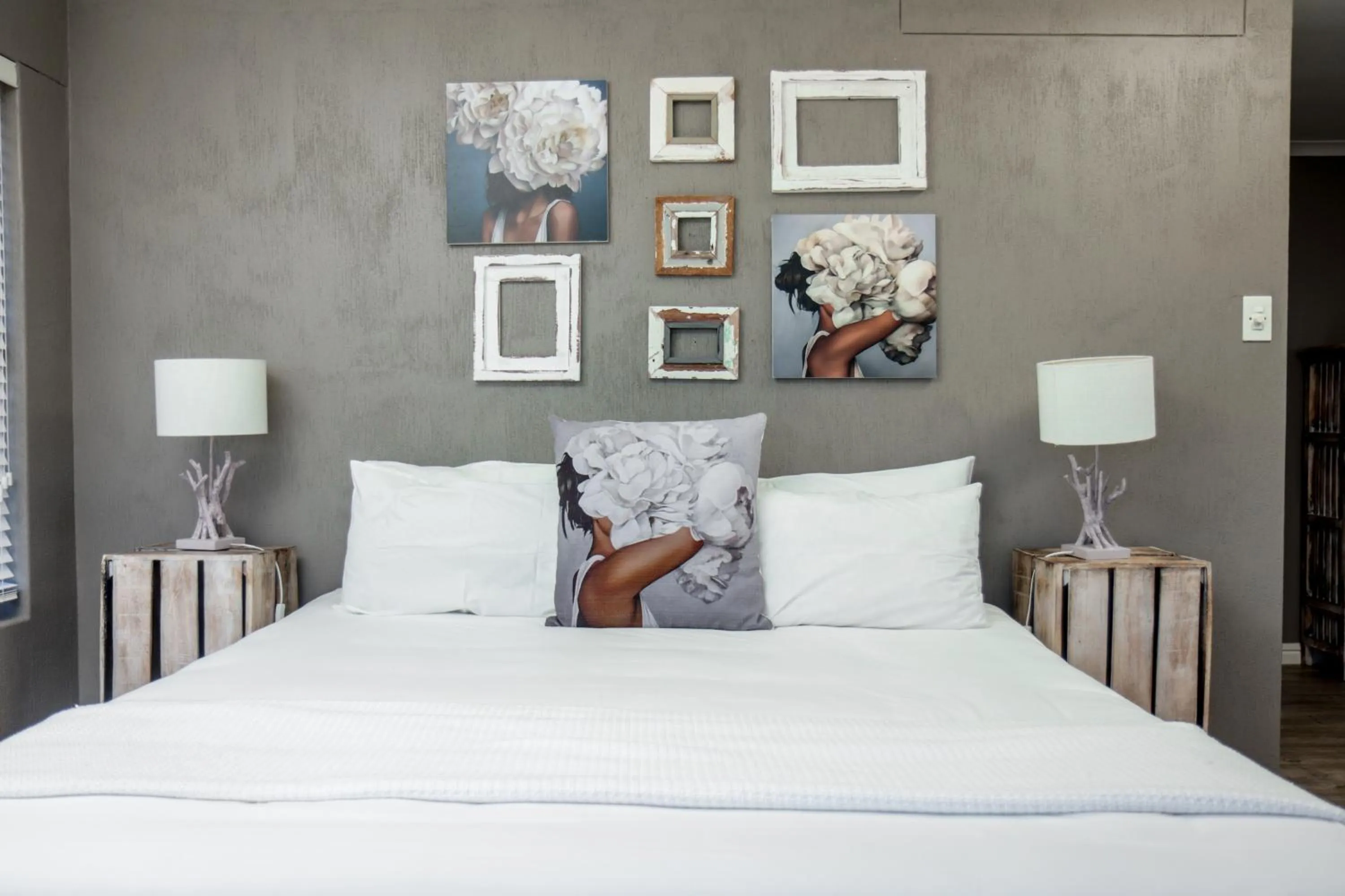 Bed in Nine on Uys street B & B