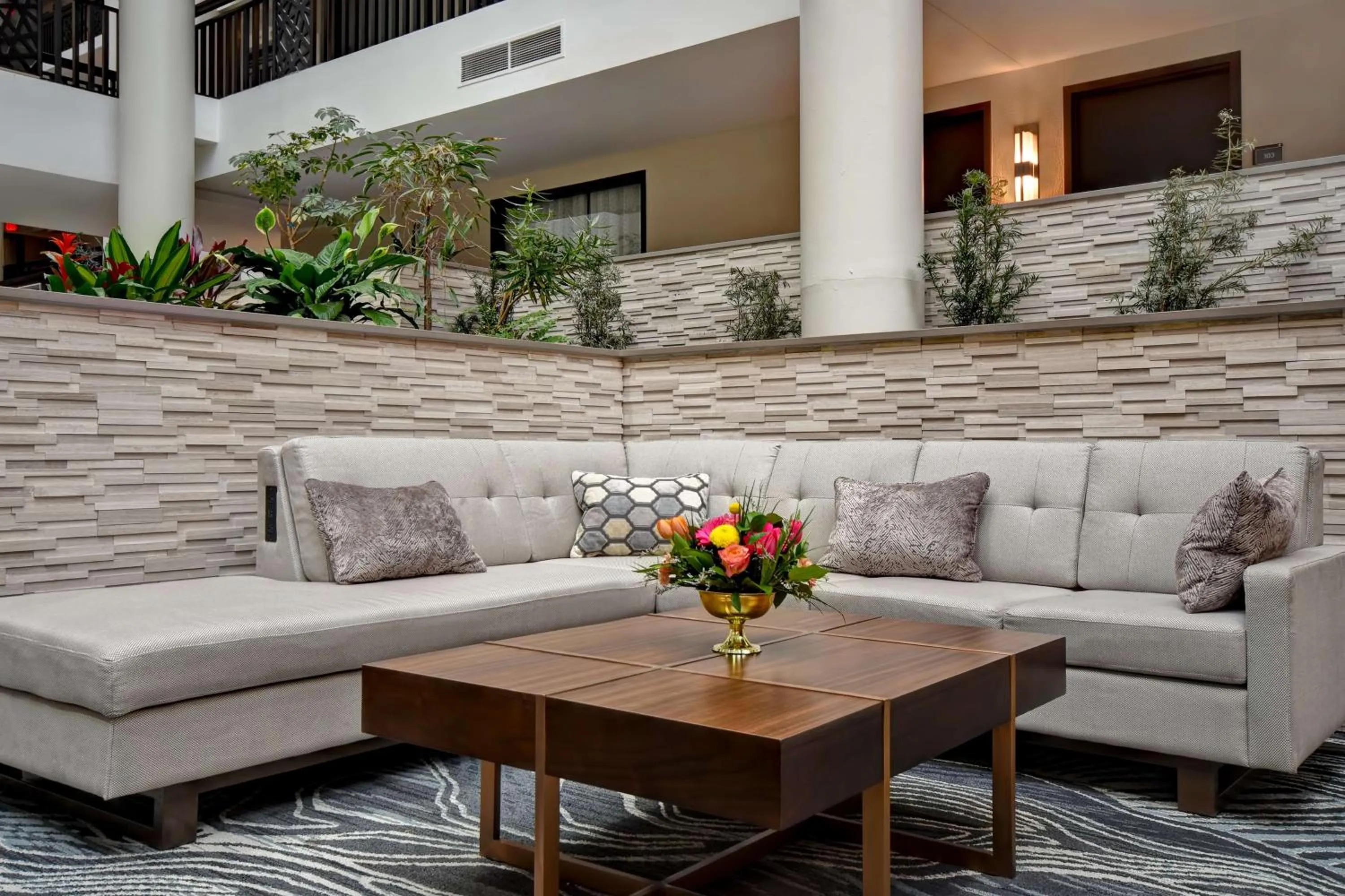 Lobby or reception in Embassy Suites Syracuse